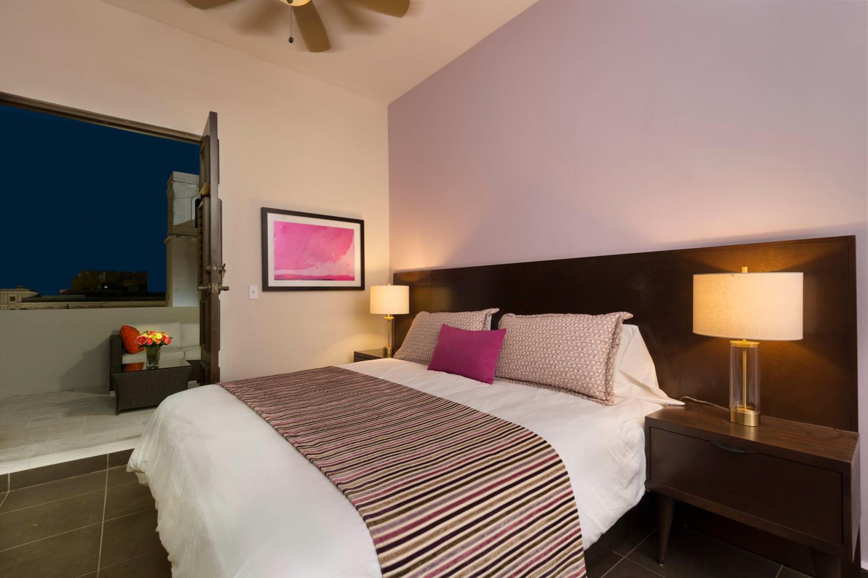Decanter Hotel - Property Image 48