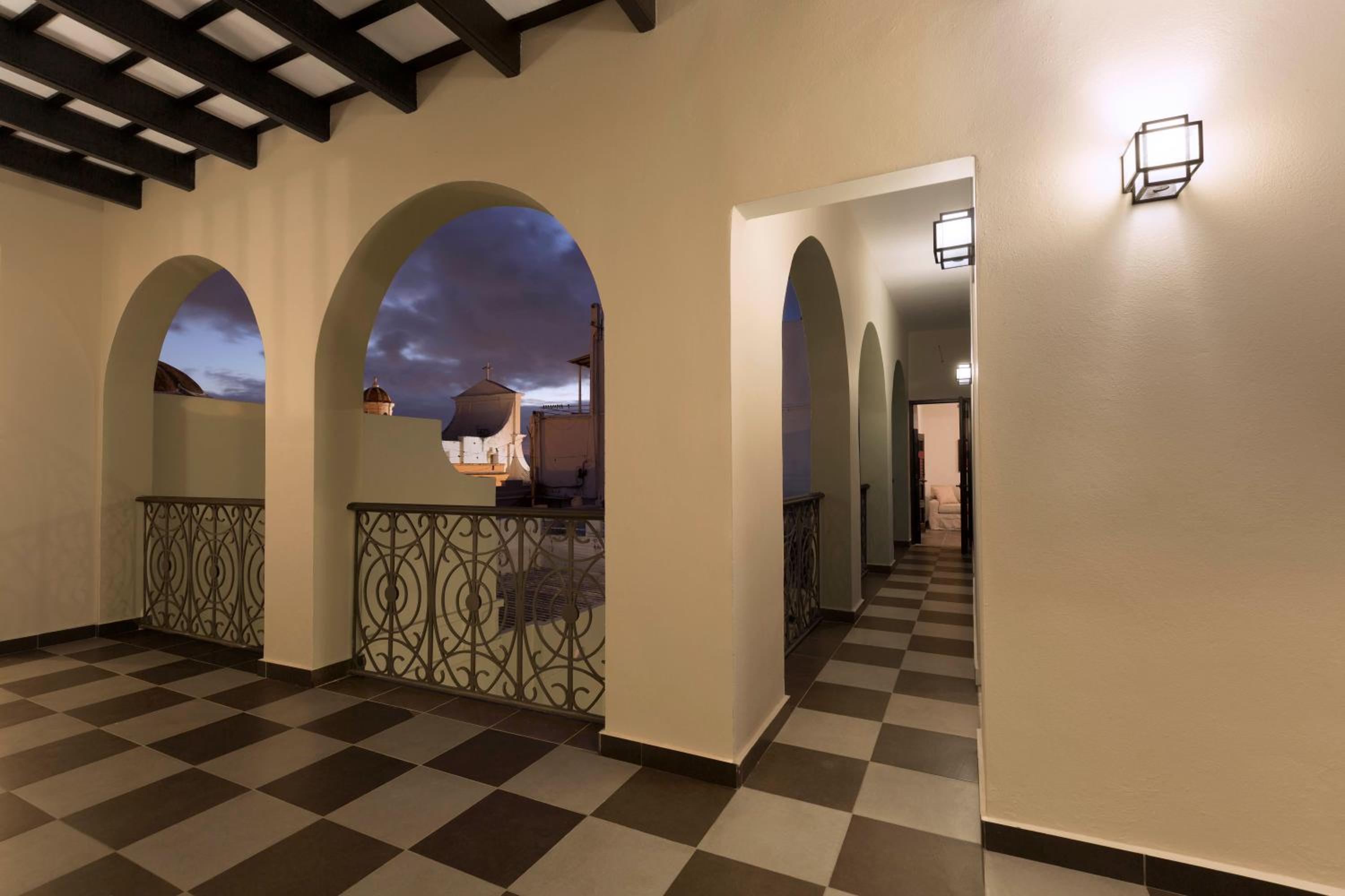 Decanter Hotel - Property Image 41