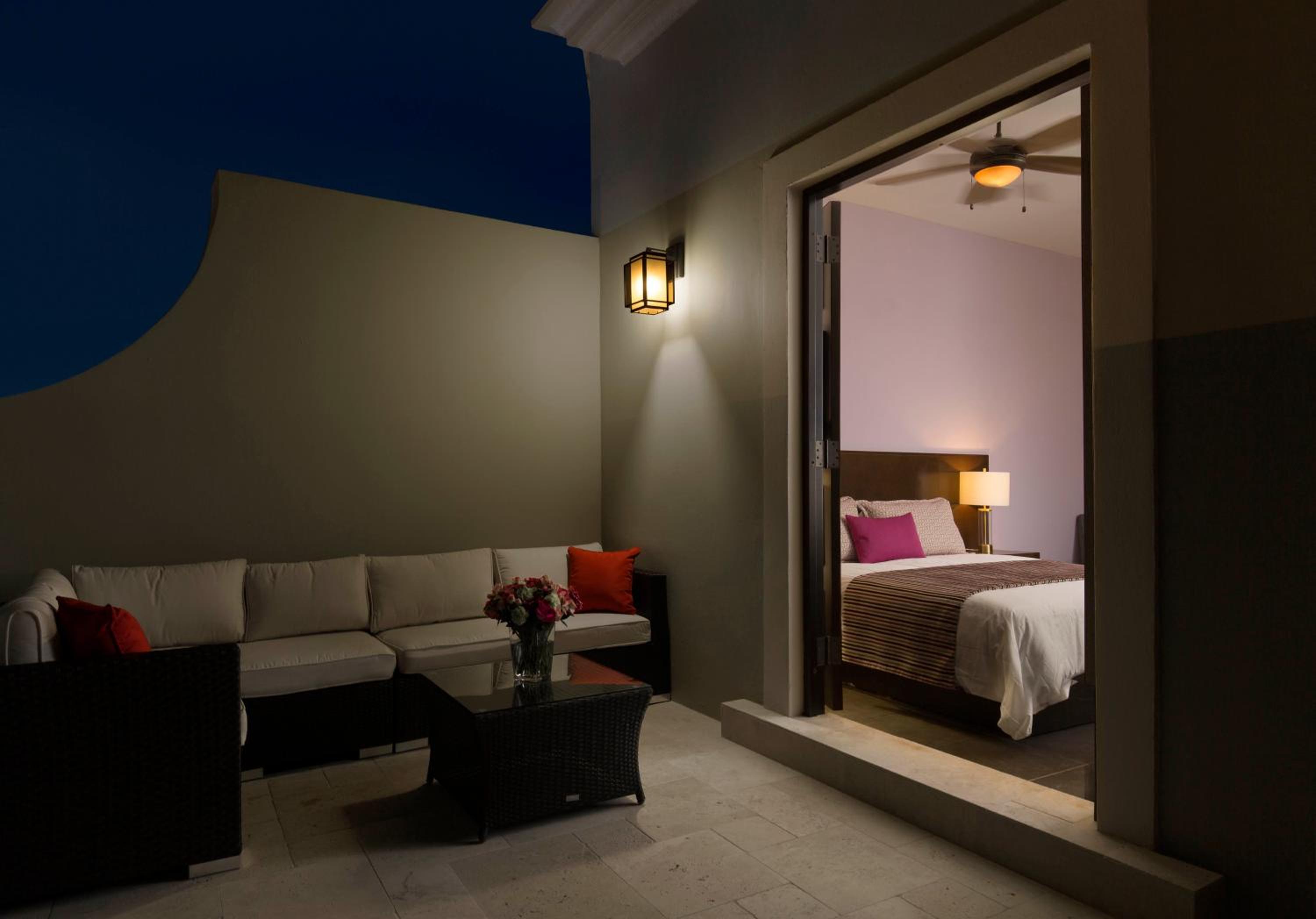 Decanter Hotel - Property Image 18