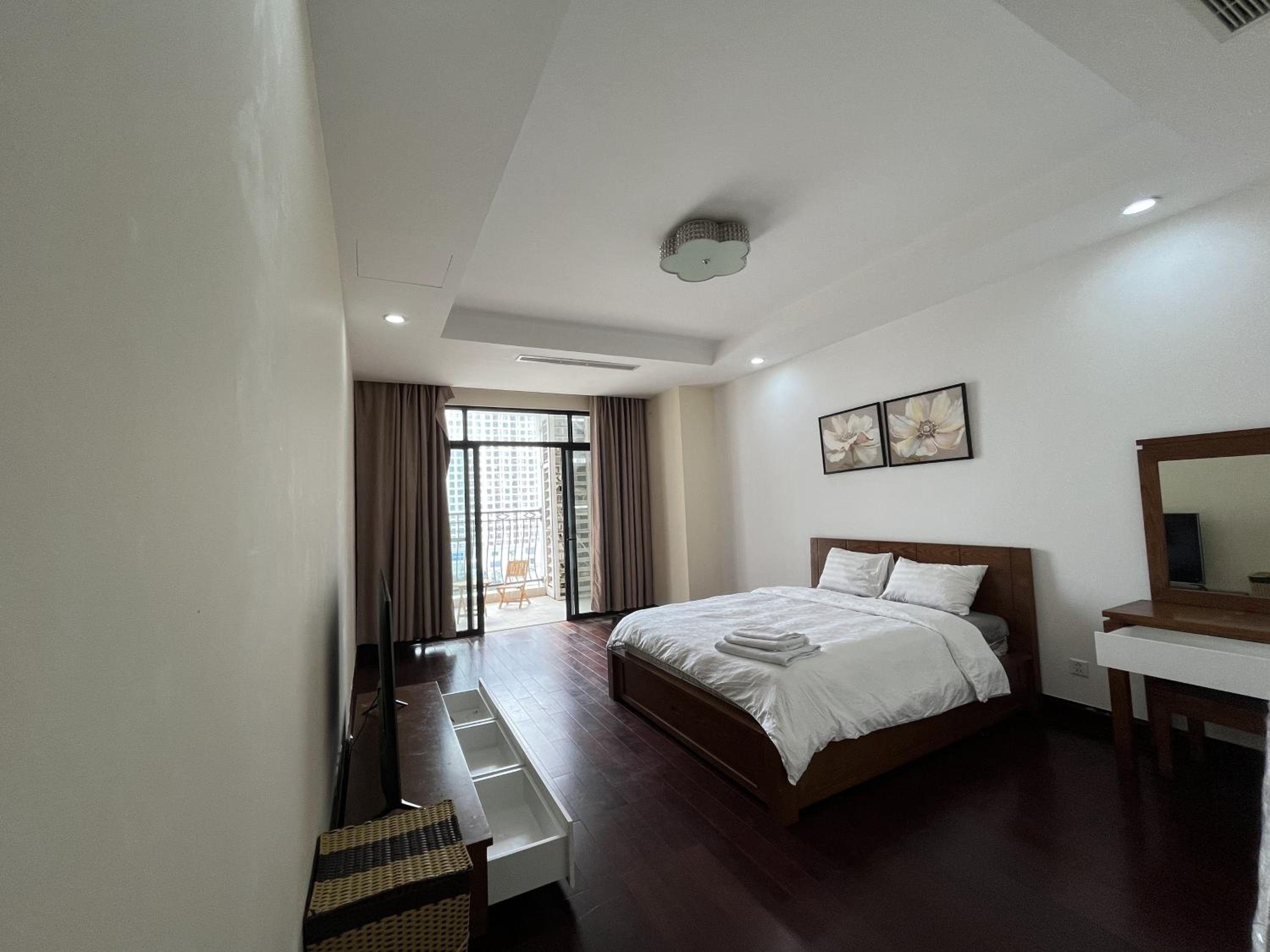 Vinhomes Royal City Apartment 3 Br