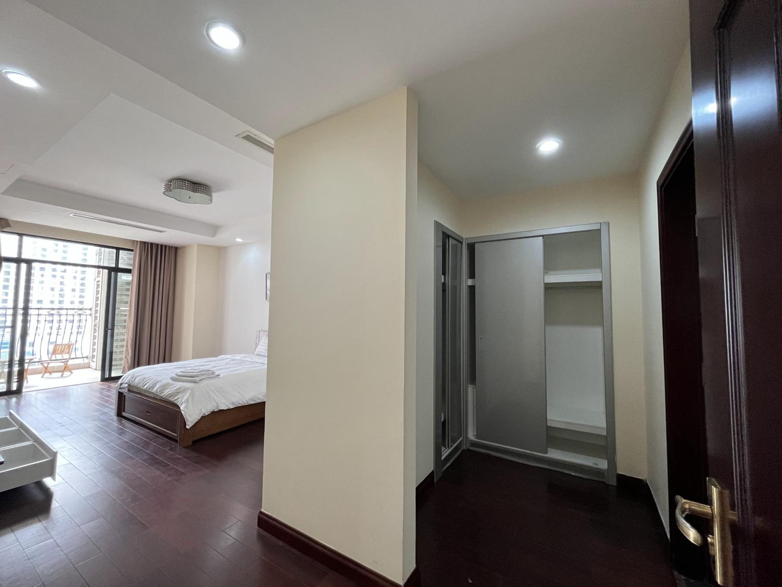 Vinhomes Royal City Apartment 3 Br