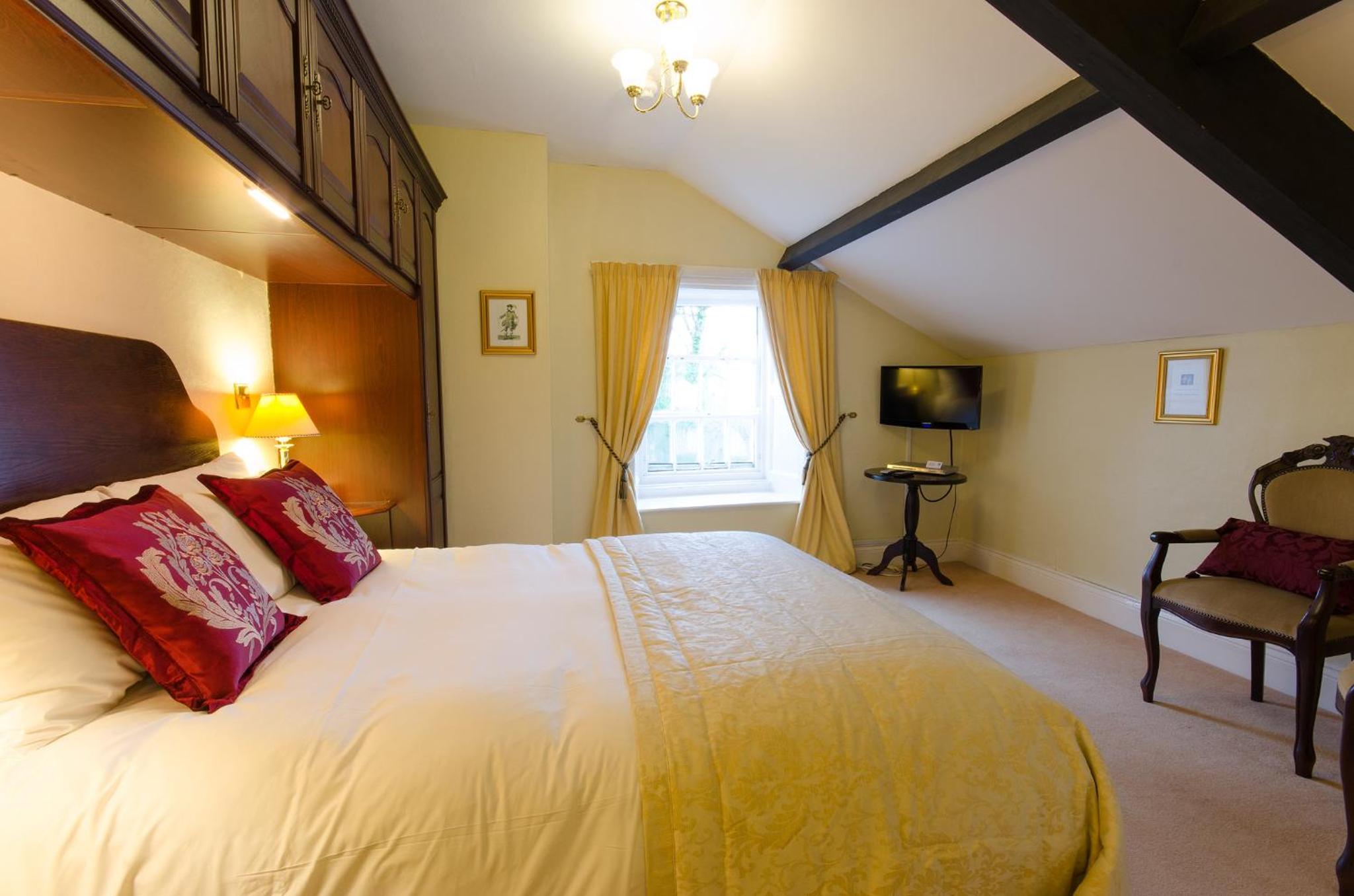 Lowbyer Manor Country House
