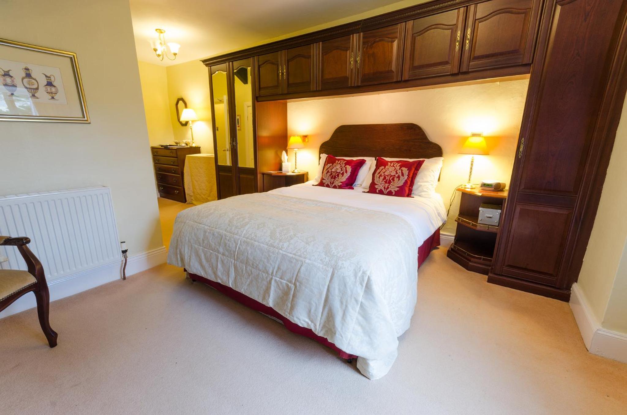 Lowbyer Manor Country House