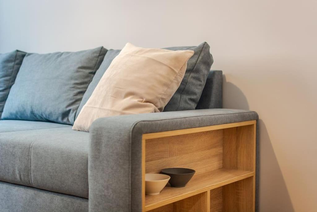 Modern design 1 bdrm, 4 guests, Top cente, Near Parliament, Self check-in