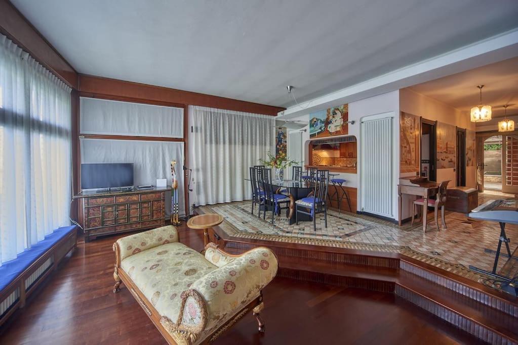 Villa Meridiana-Luxury Lakeside Oasis on Lake Como