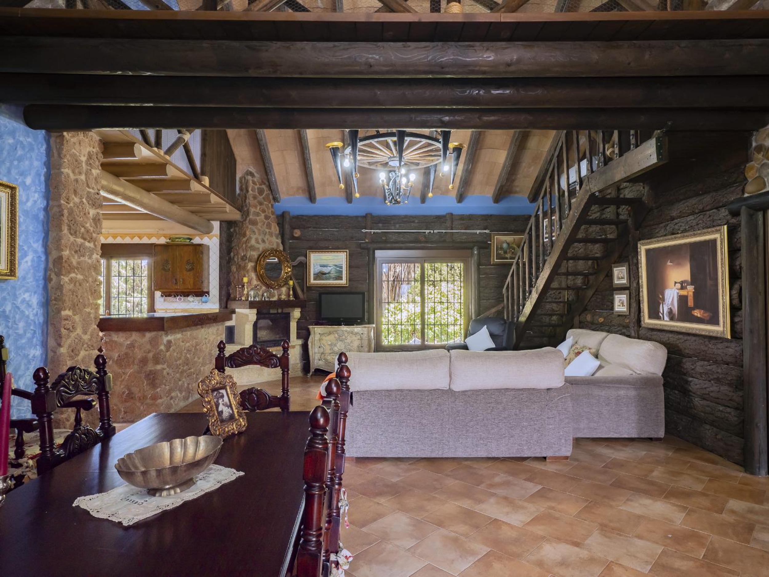 Cubo's Whitestone Villa Family Fun