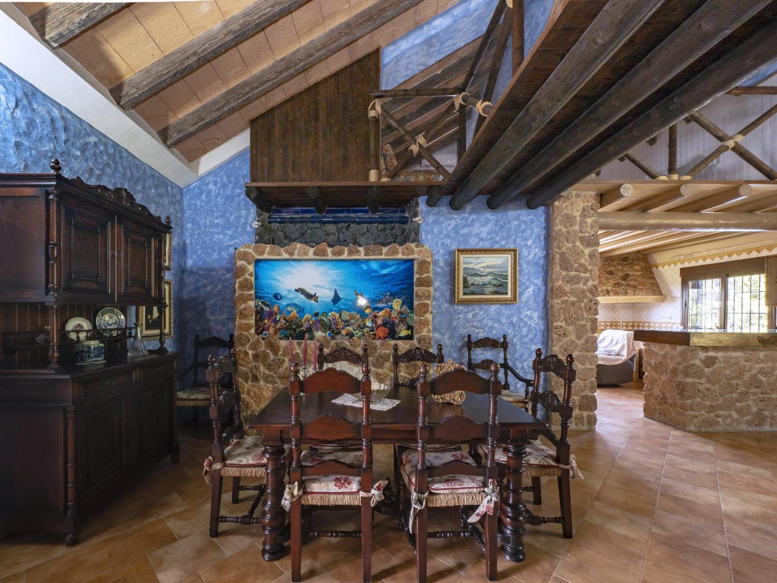 Cubo's Whitestone Villa Family Fun