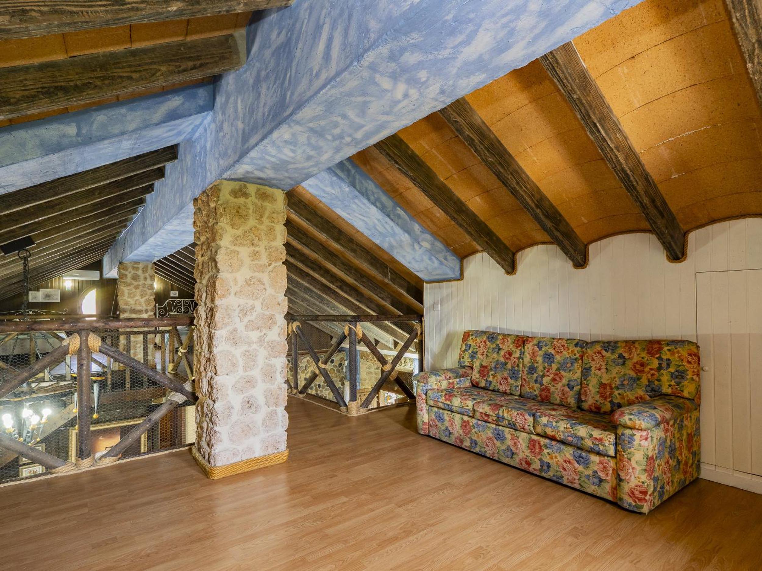 Cubo's Whitestone Villa Family Fun