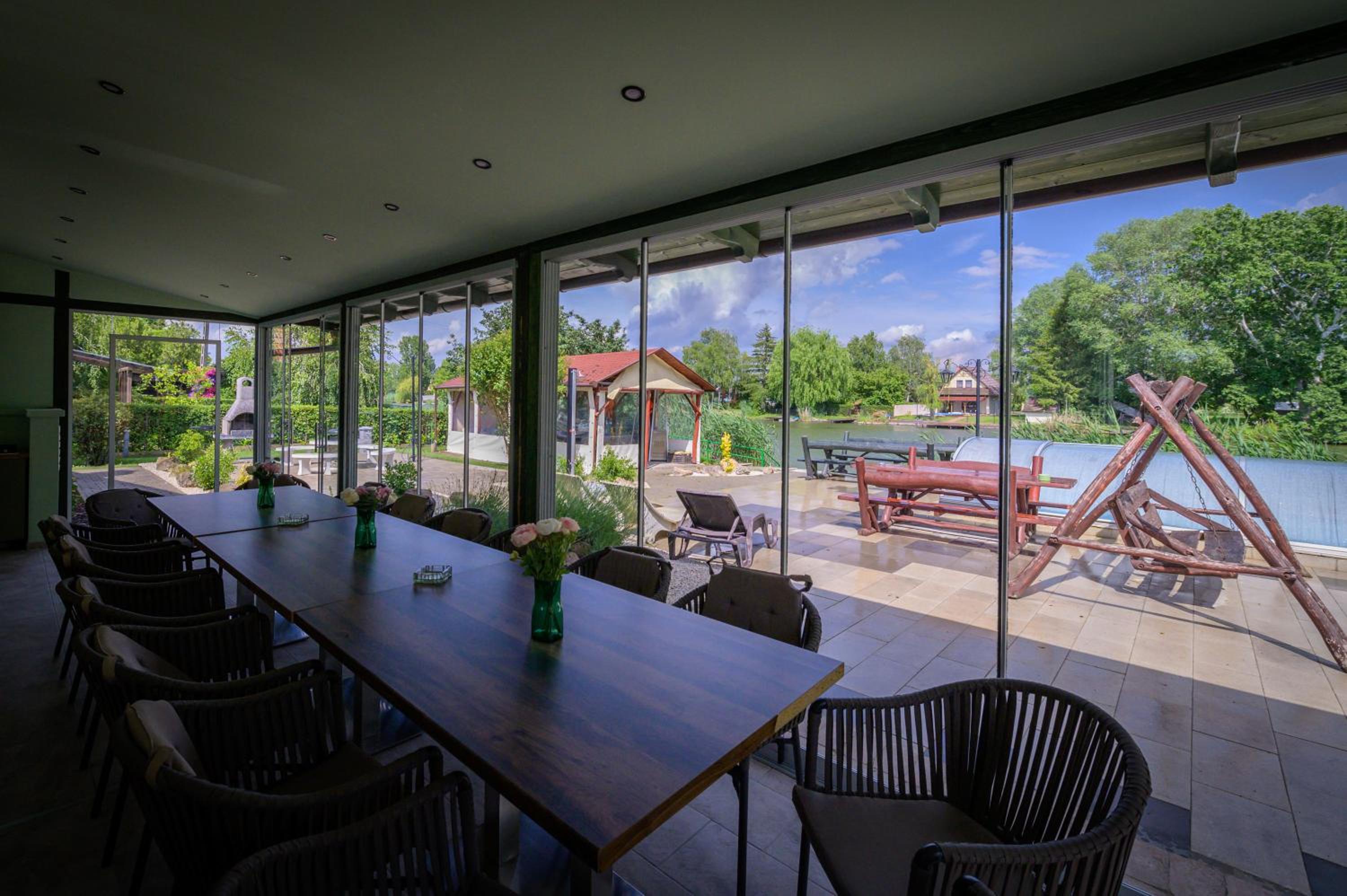 meeting & event spaces