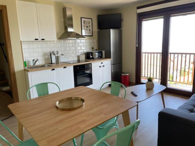 Casita Independiente y tres apartamentos con piscina Ladeira Playa