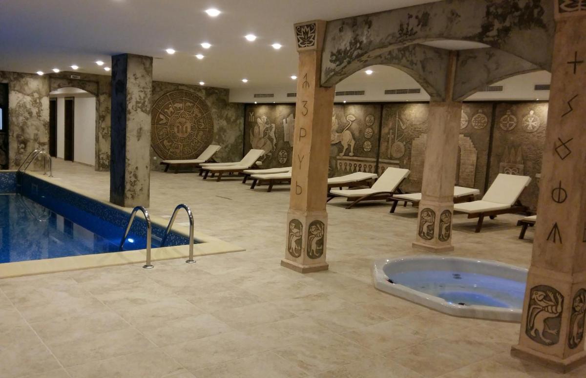 indoor pool