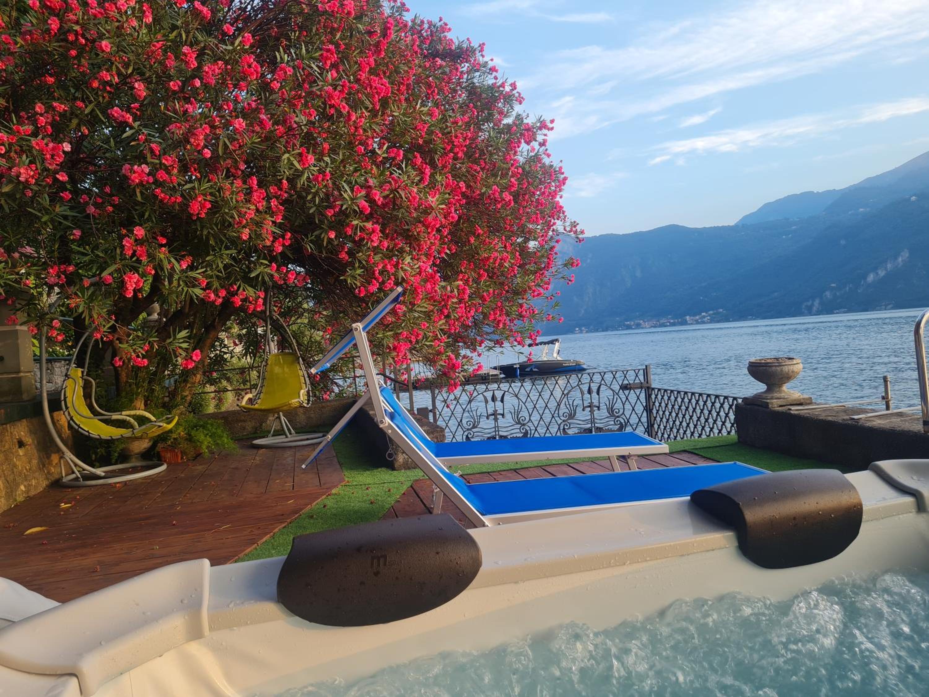Villa Meridiana-Luxury Lakeside Oasis on Lake Como