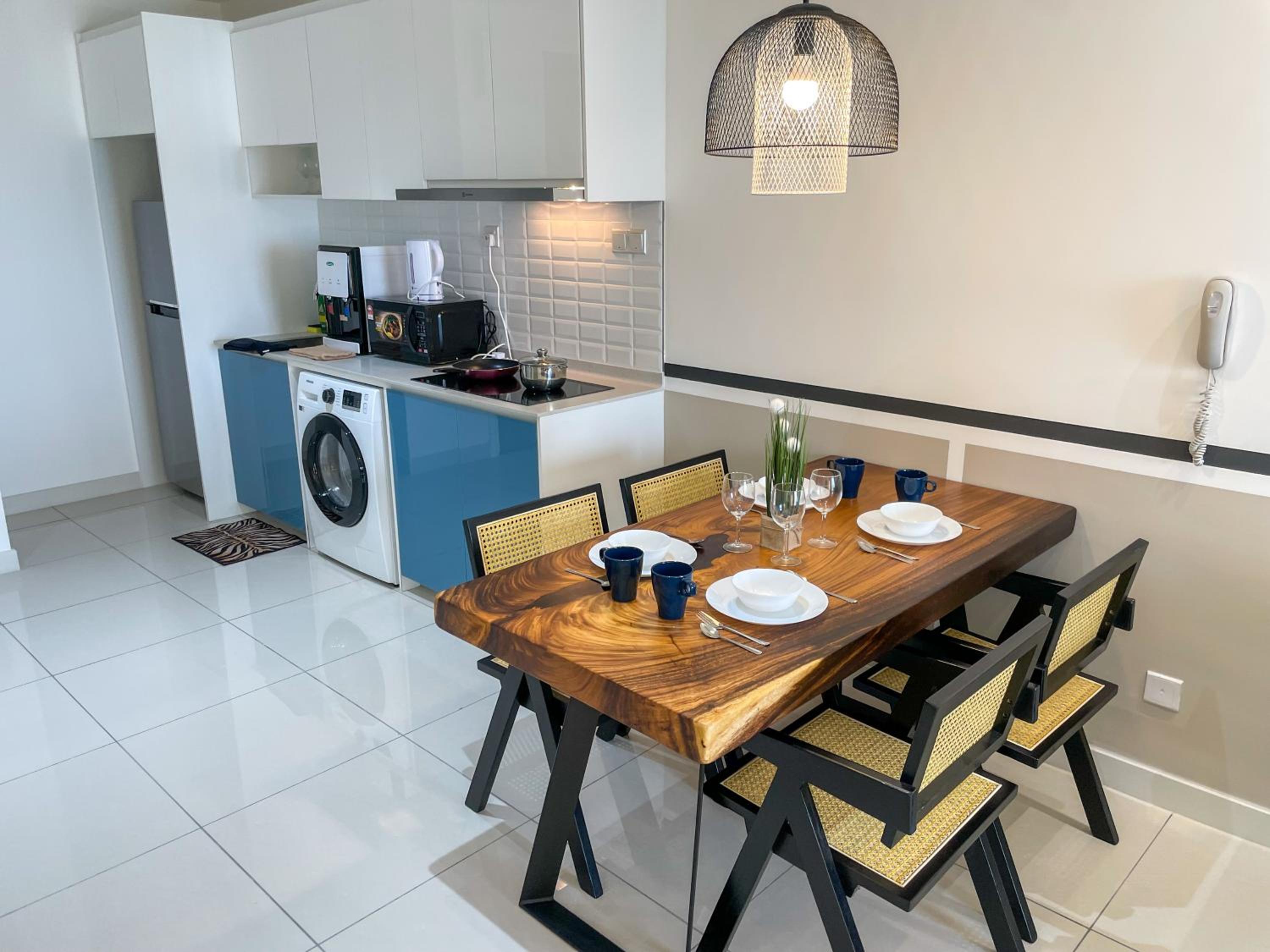 Continew Residence Cozy Suite by GUESTONIC