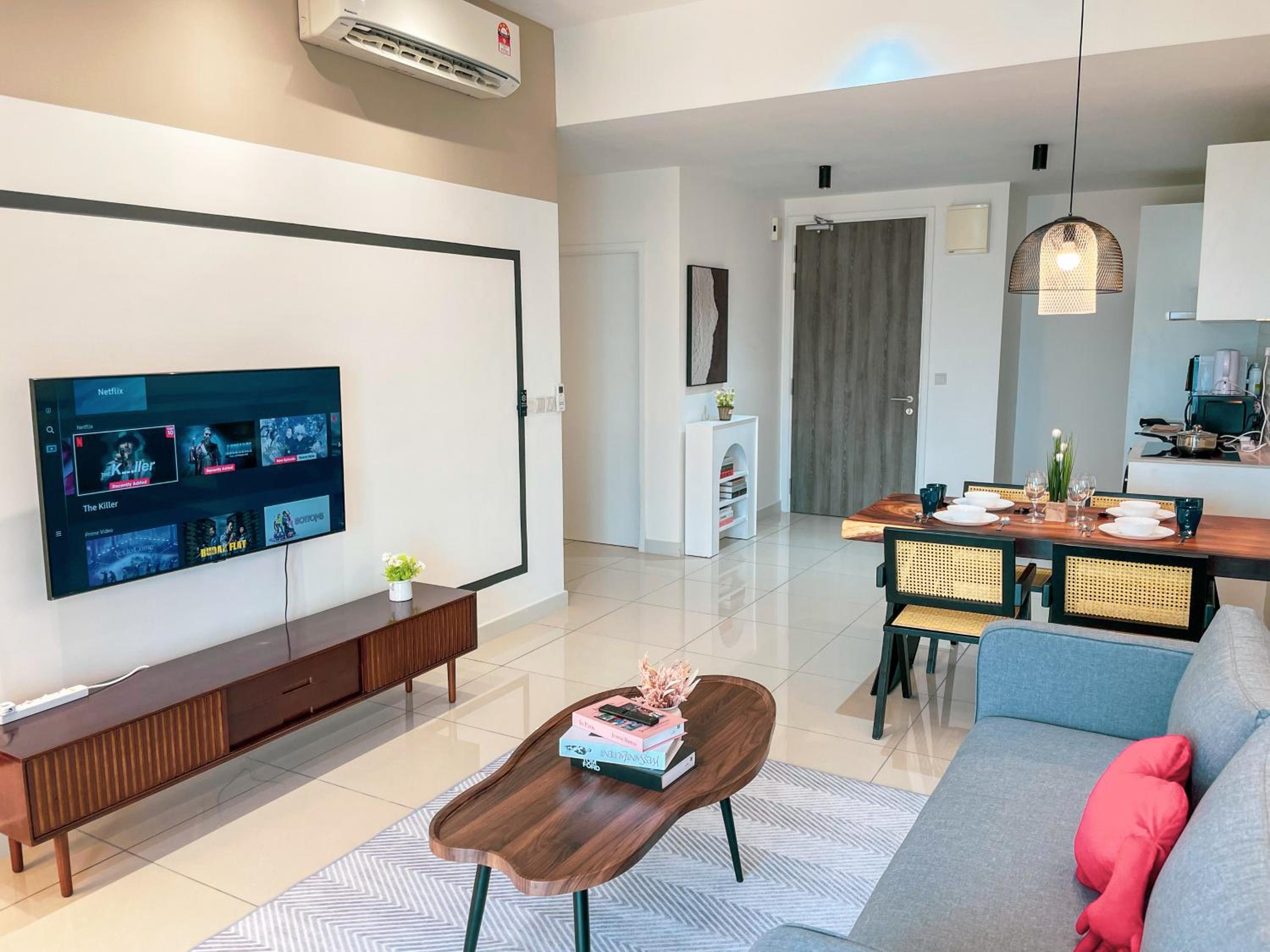 Continew Residence Cozy Suite by GUESTONIC