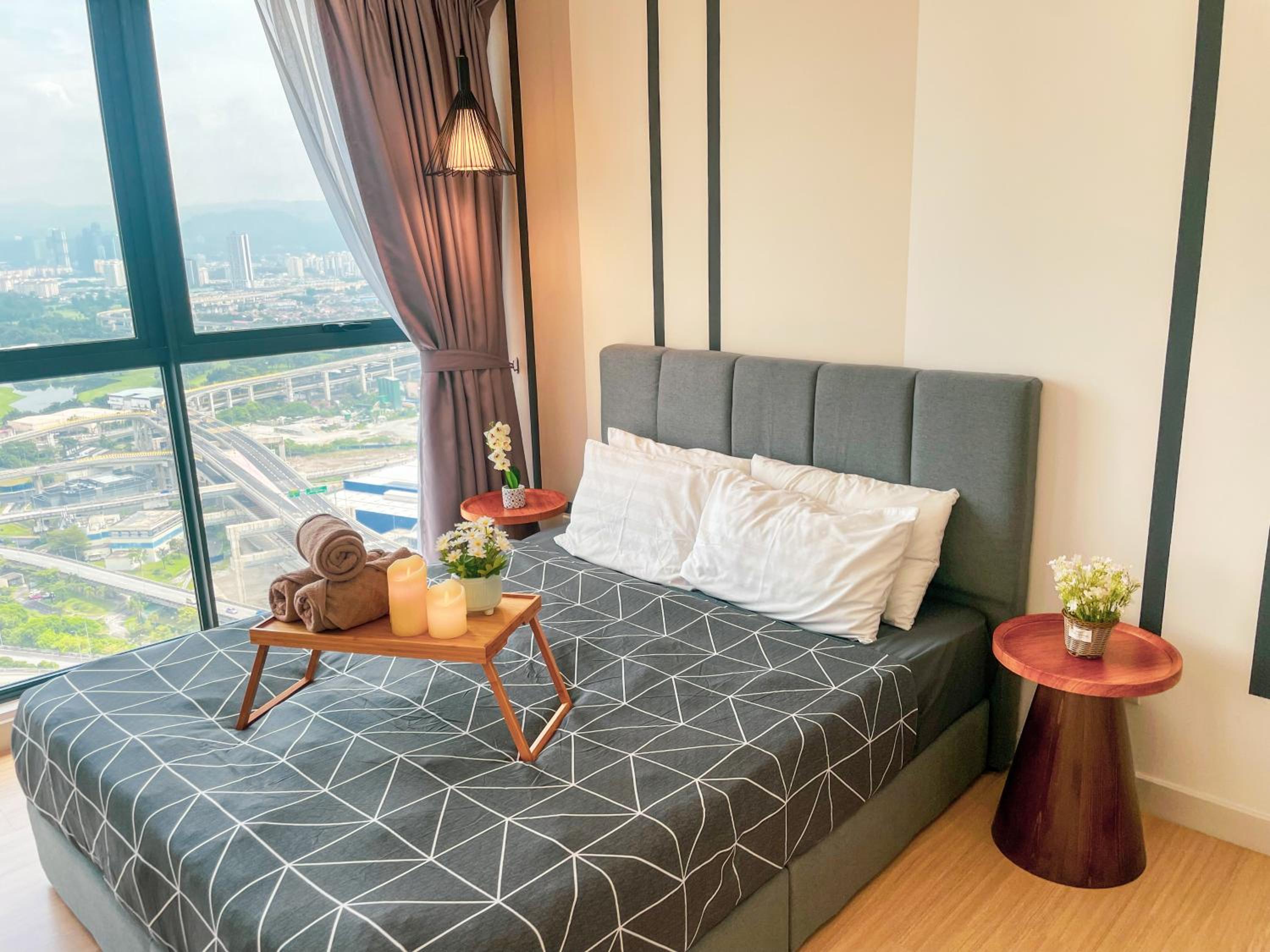 Continew Residence Cozy Suite by GUESTONIC