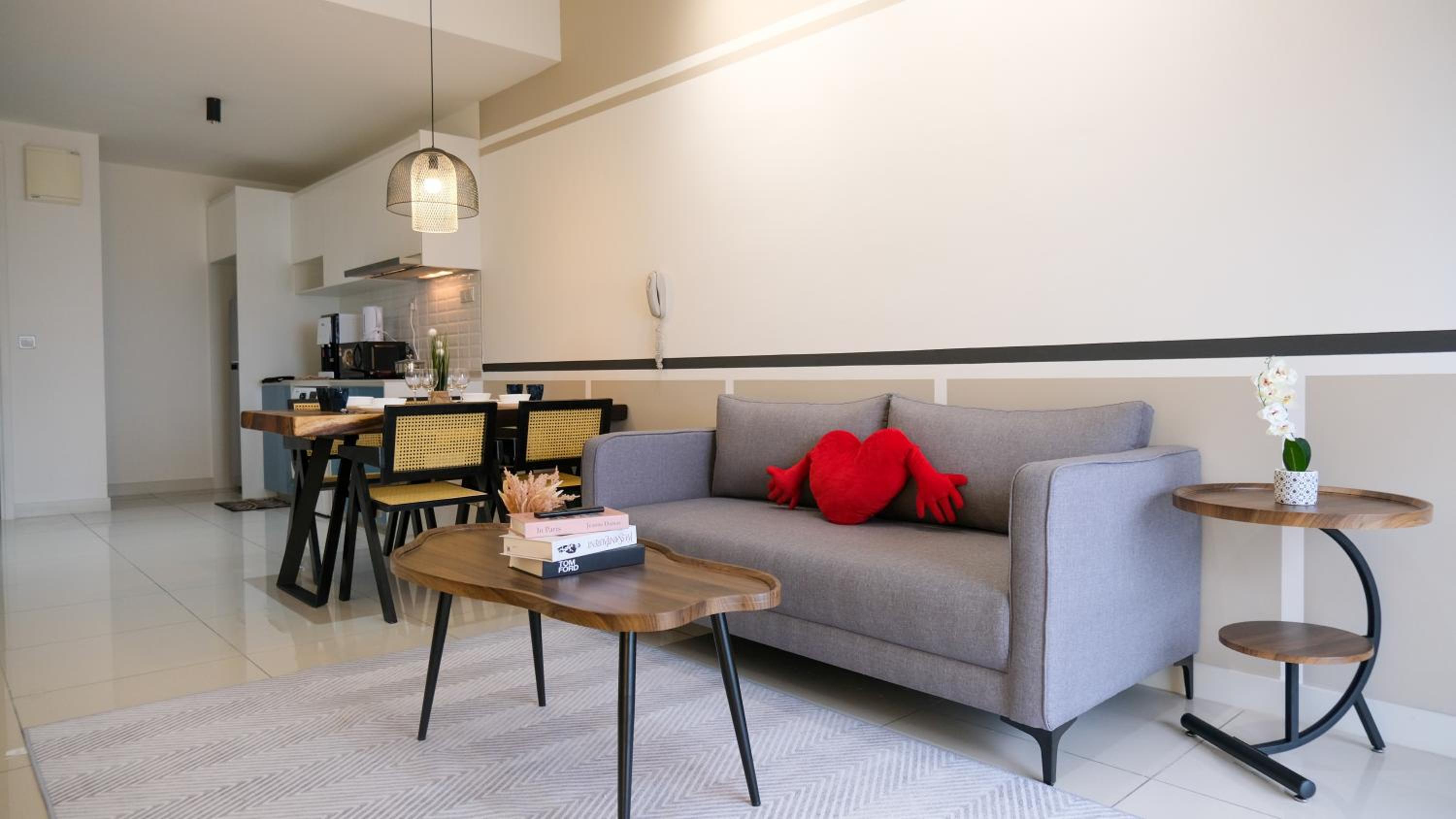 Continew Residence Cozy Suite by GUESTONIC