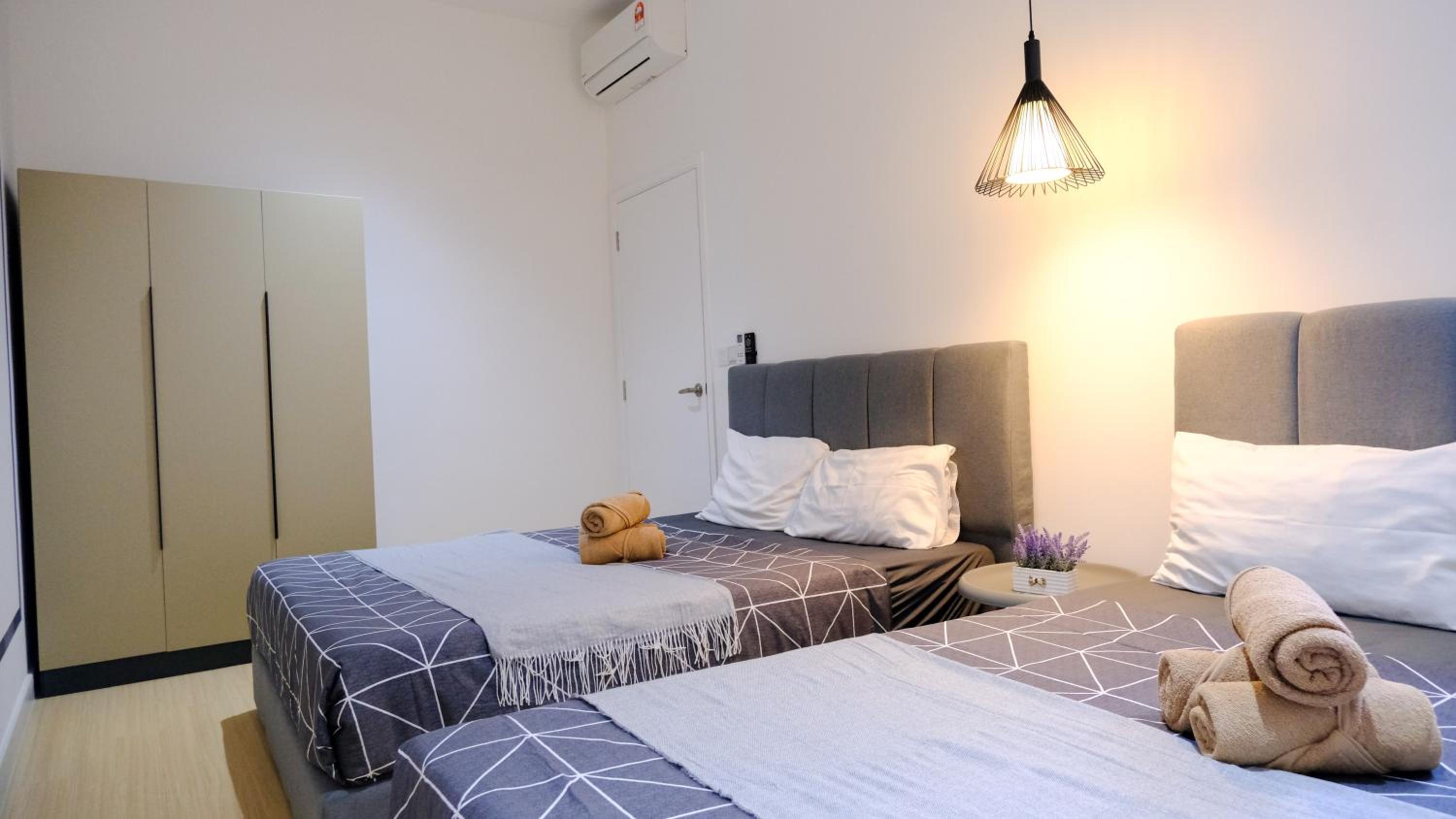 Continew Residence Cozy Suite by GUESTONIC