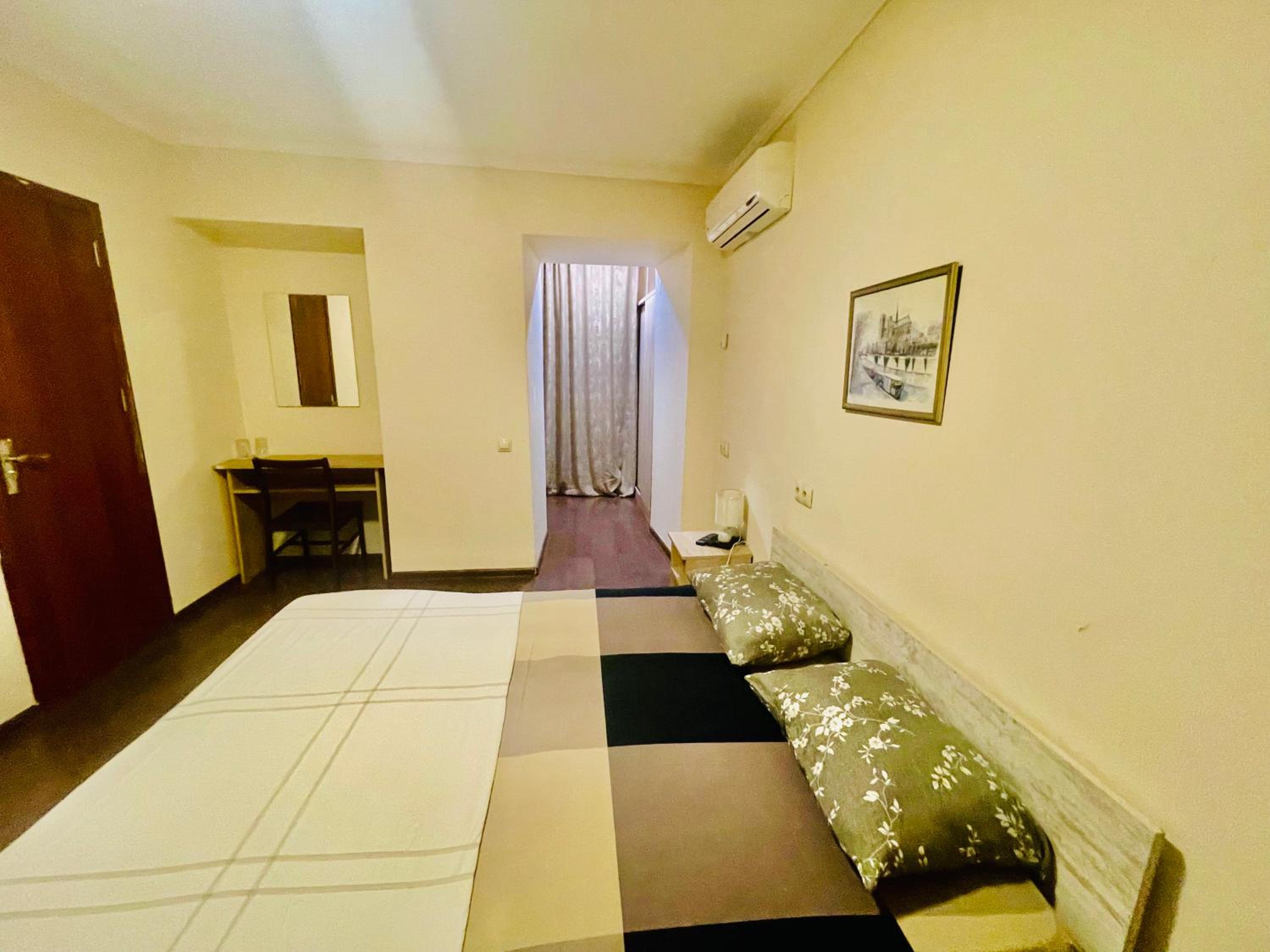 Hotel Klarastan Bon Voyage