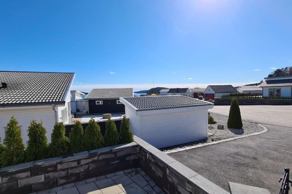 Accommodation close to the ocean on the West Coast view 5