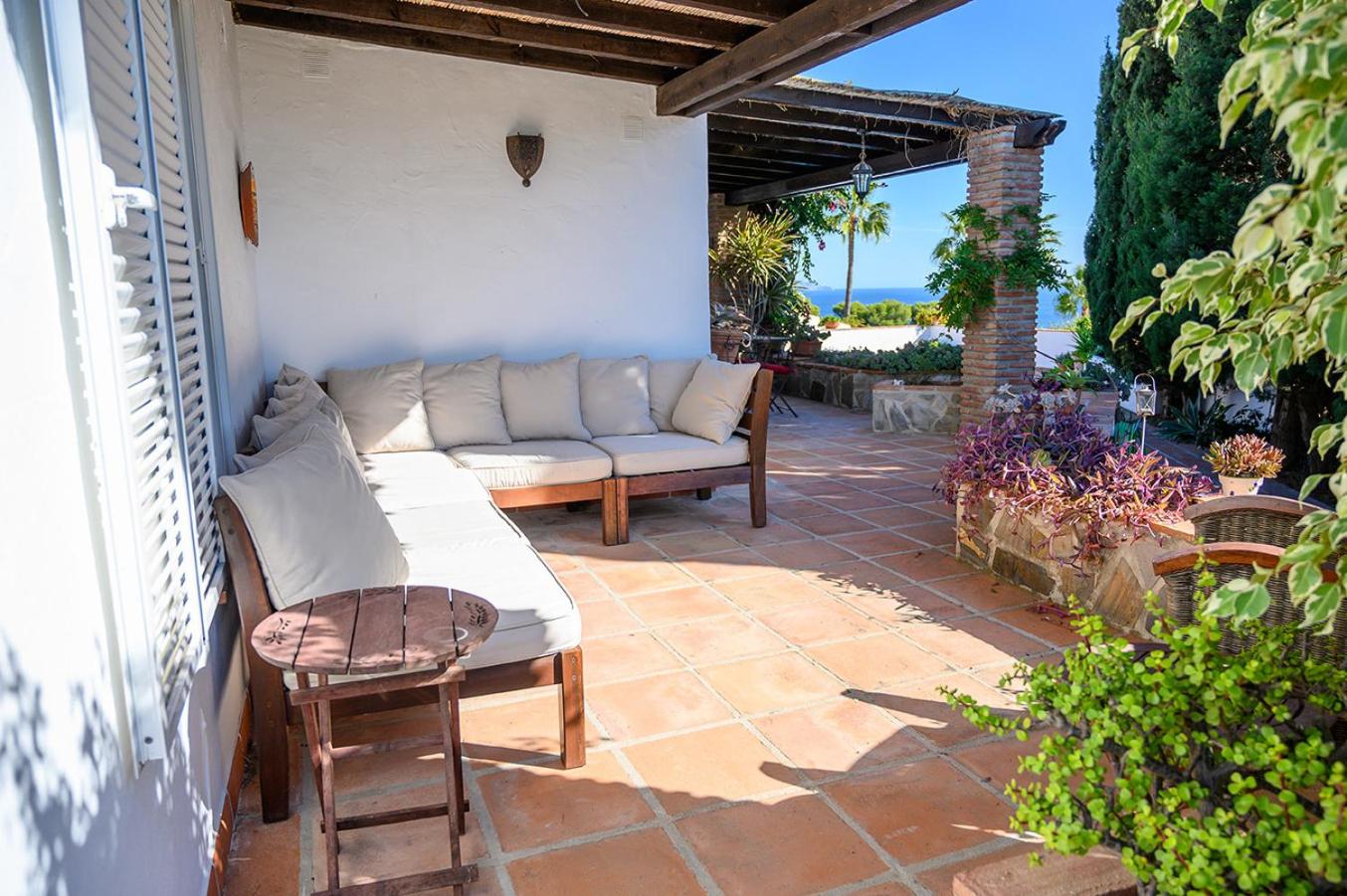 Luxury Sea View Villa with Optional privat Heated Pool