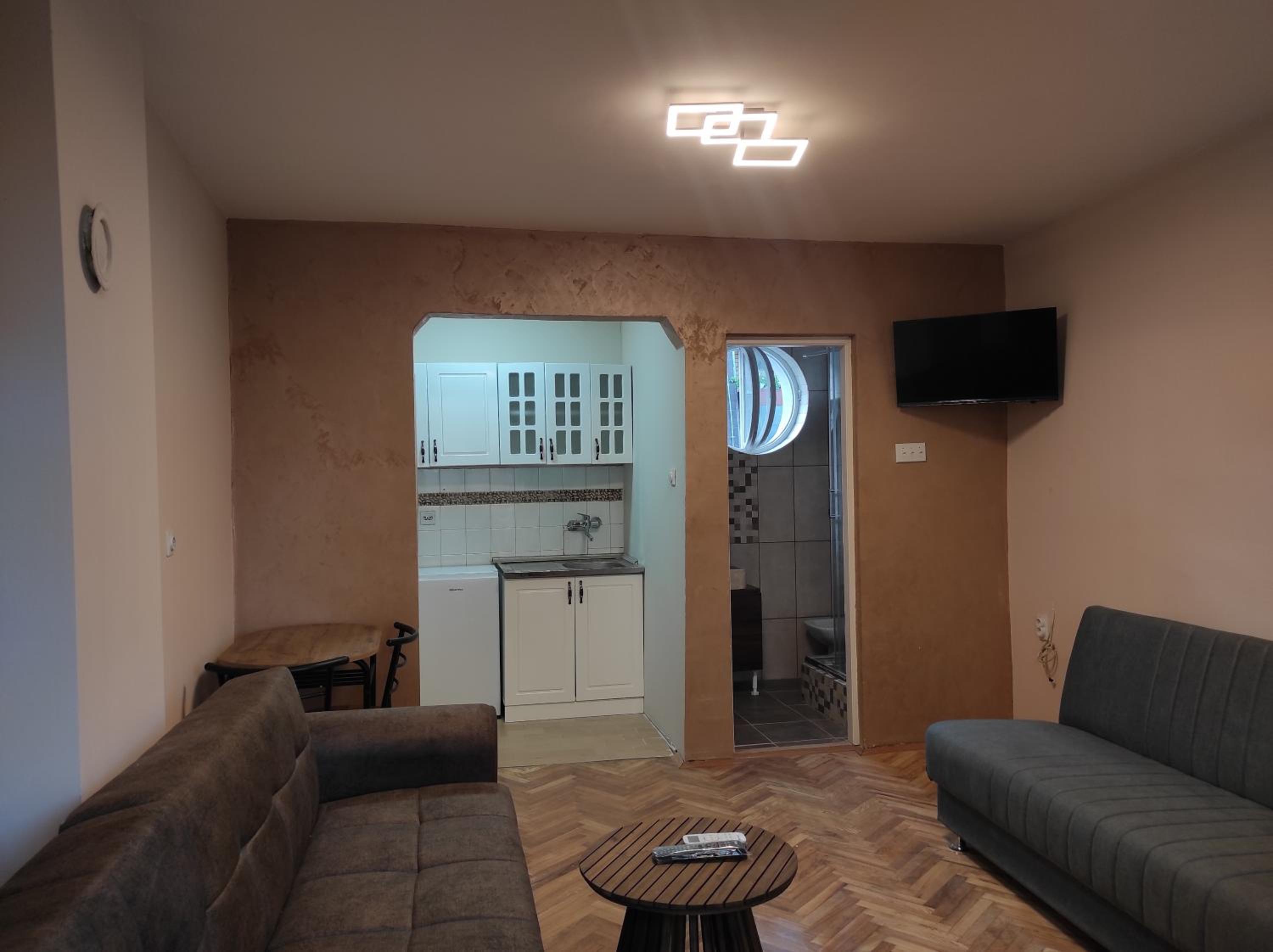 Dona Apartments
