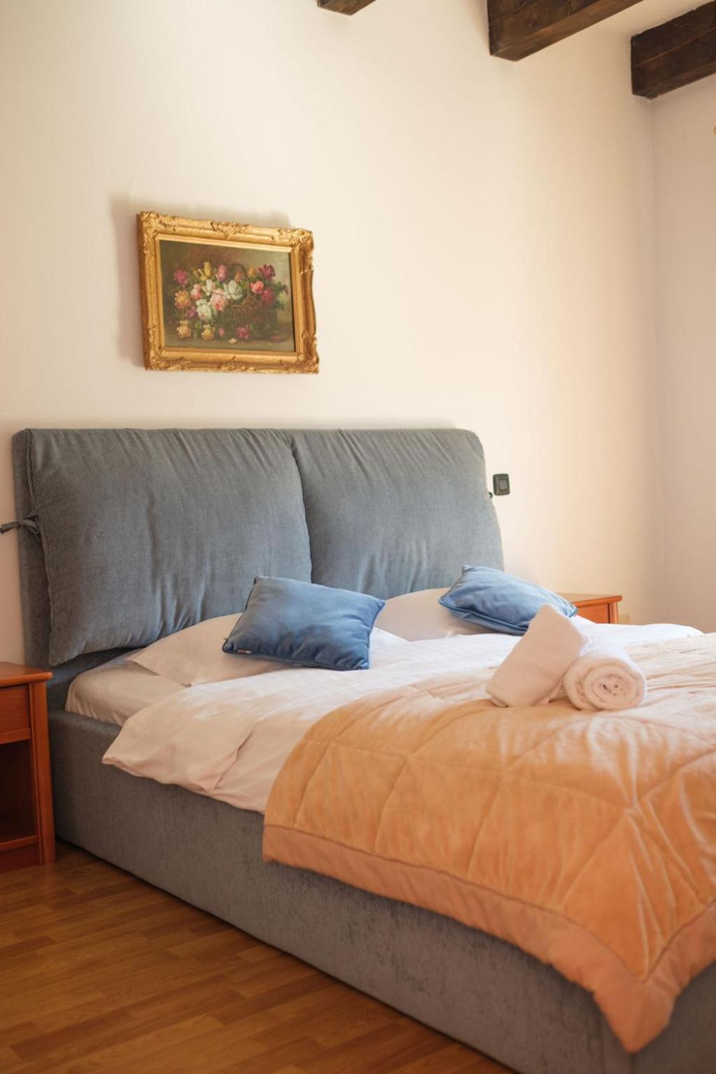 Pensiunea La Maison view 5