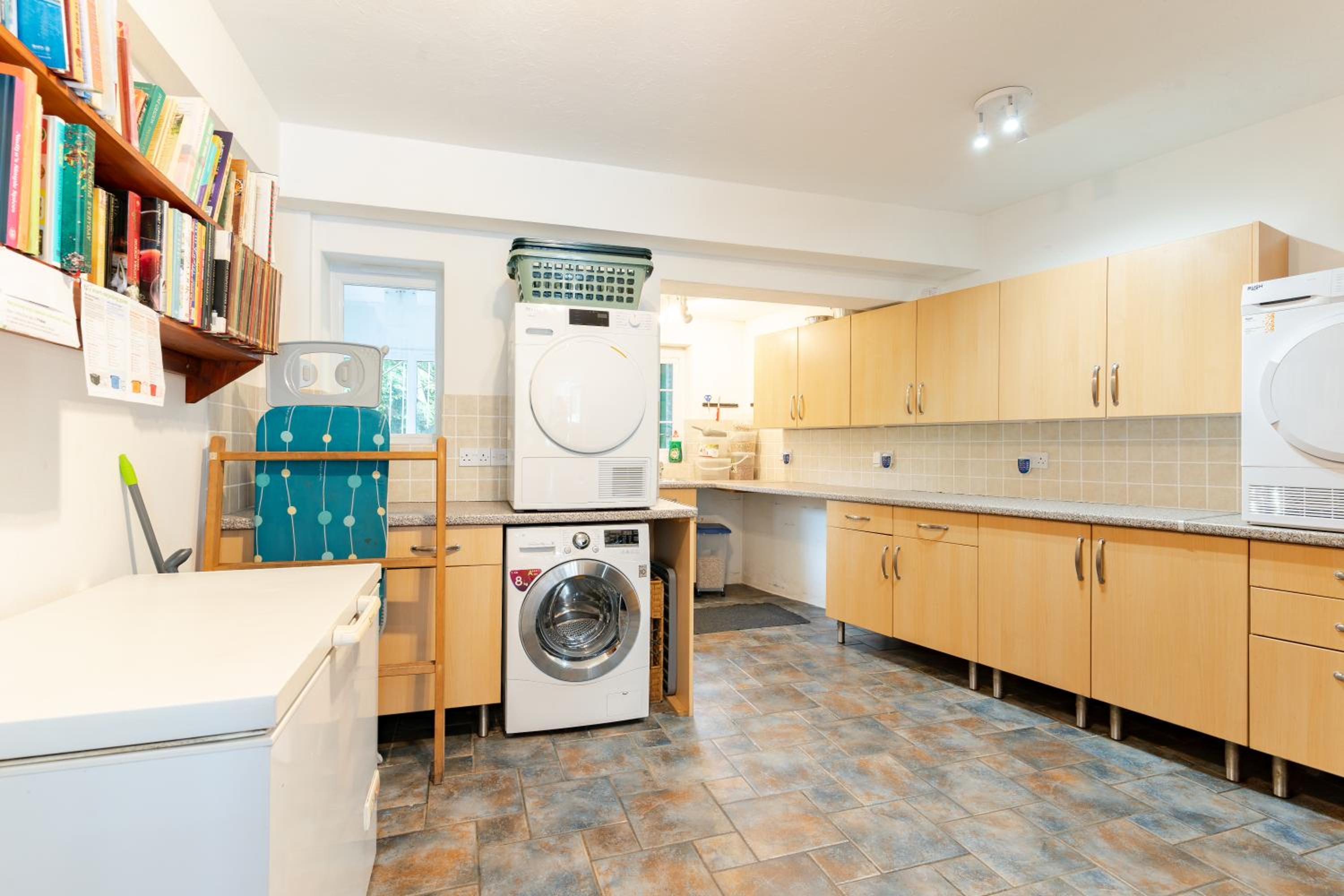 Lolgorien, West Cornwall, Sleeps 8 view 2