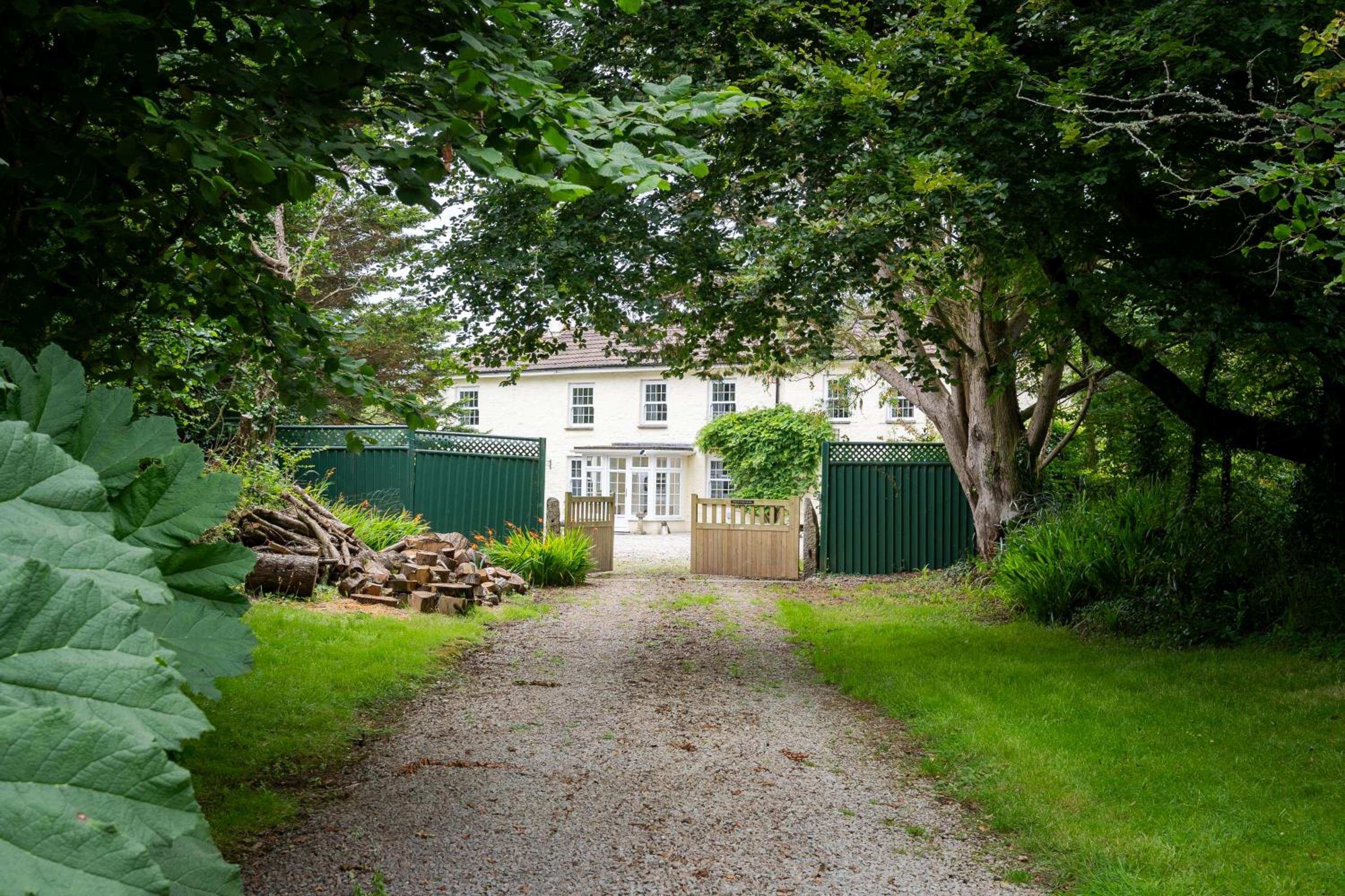 Lolgorien, West Cornwall, Sleeps 8 view 5