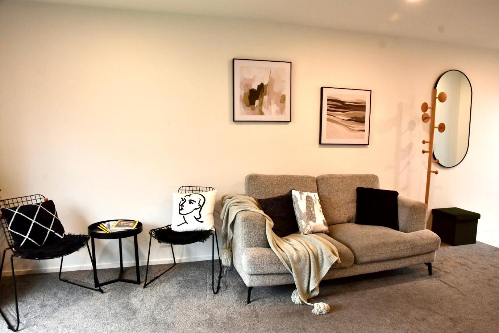 Cosy Townhouse Close to Wolfbook Arena One KM Away From Railway Station With Rare Onsite EV Car Park view 3