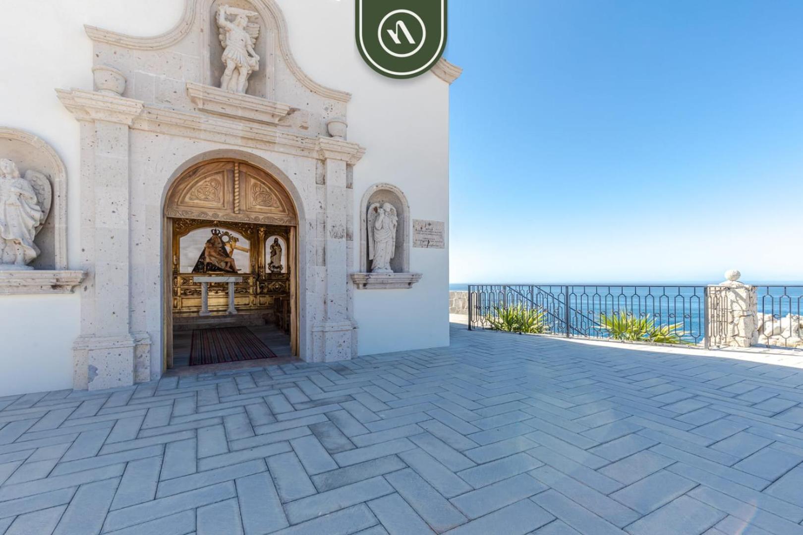 Beautiful House with Ocean View in Cabo