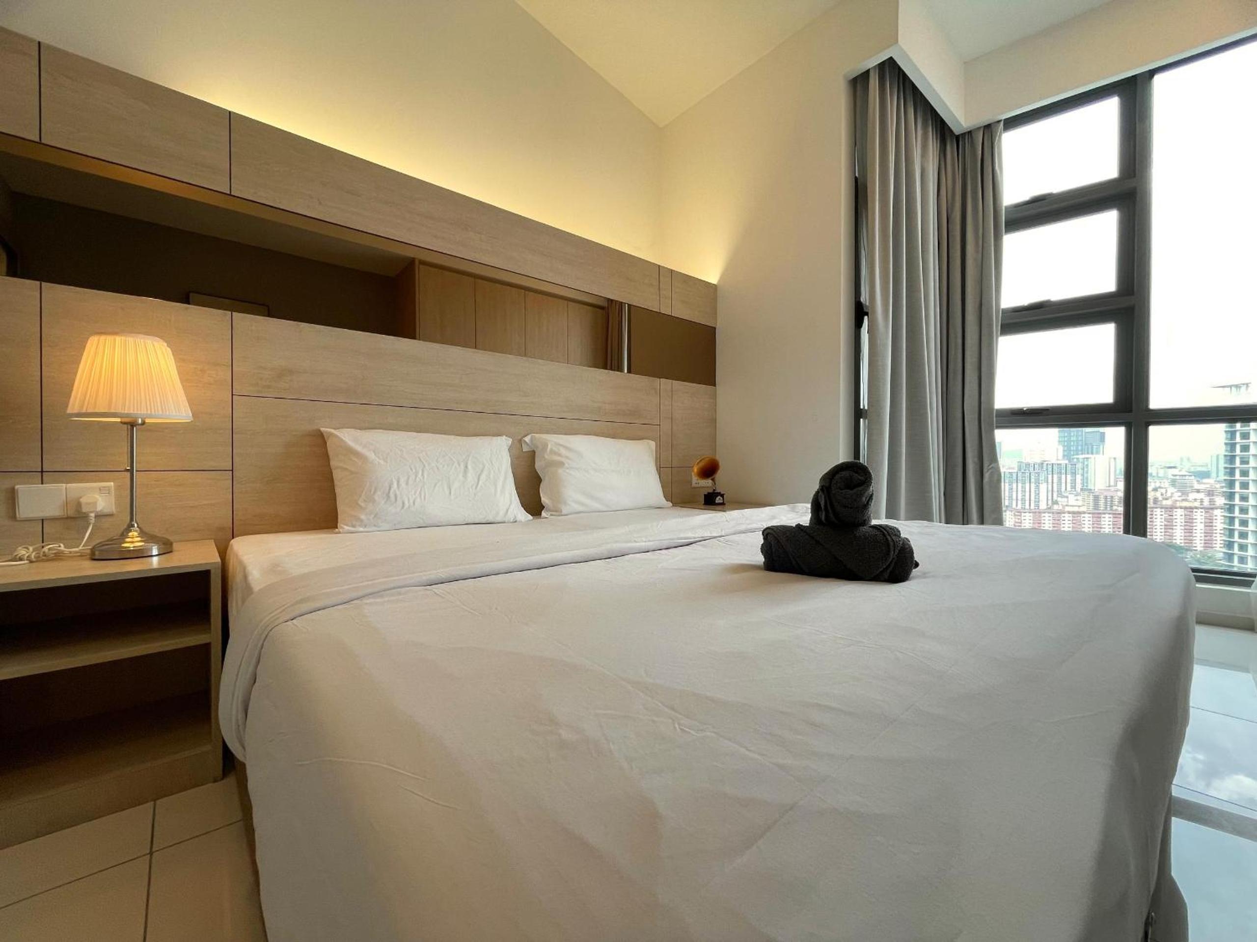 The Robertson-Bukit Bintang by PILLOWTALKS