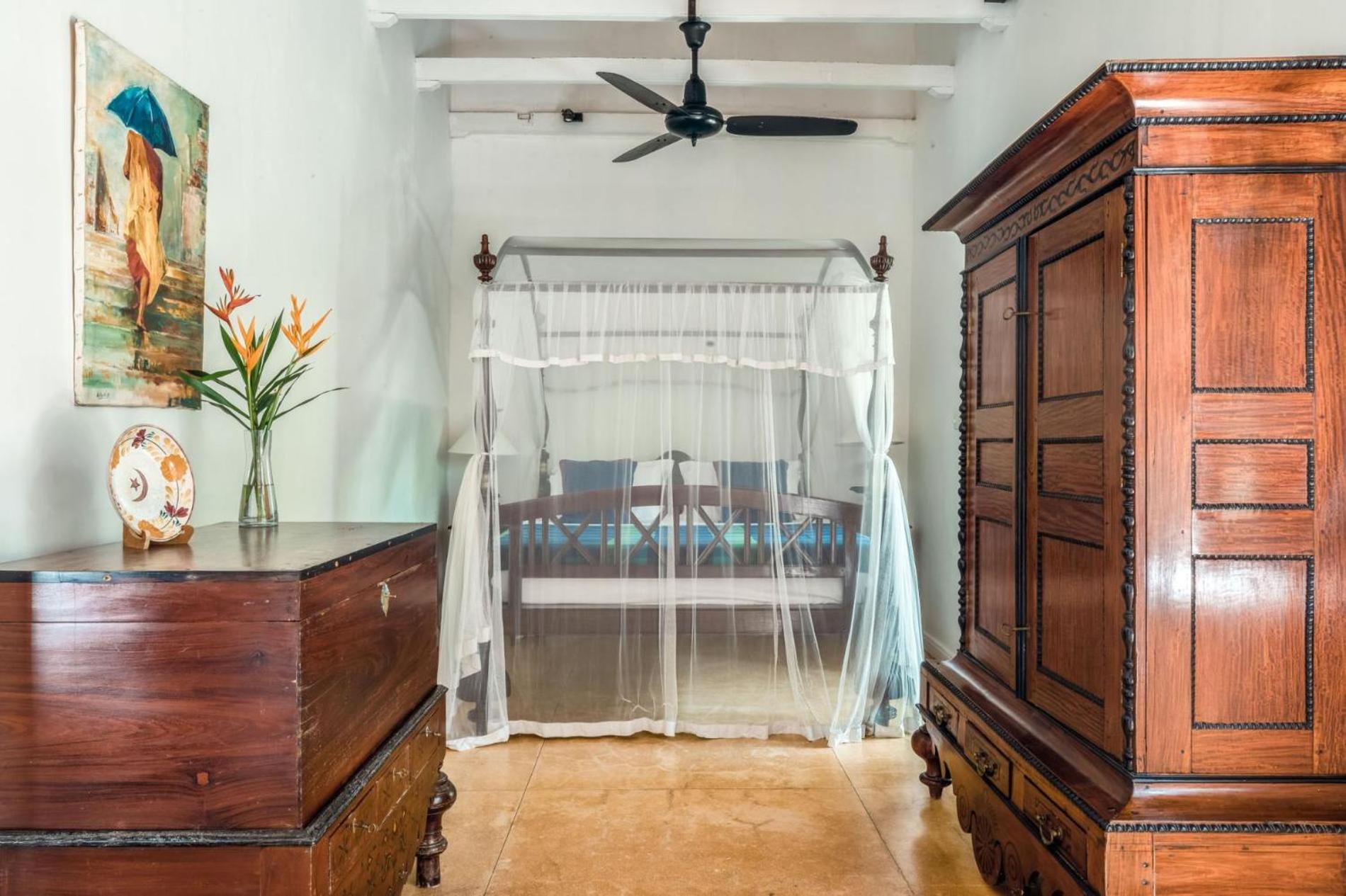 Coconut Grove villa w cook pool
