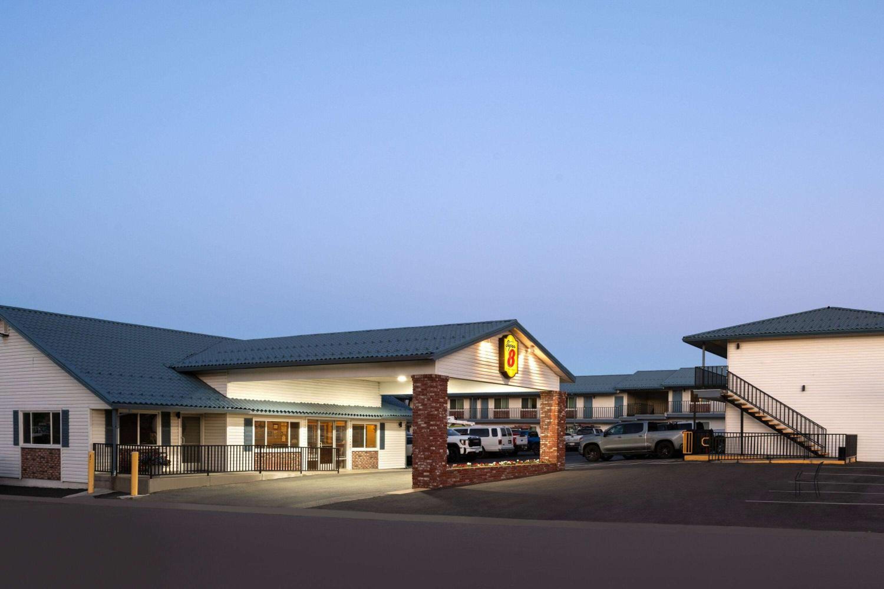 Super 8 by Wyndham Susanville, Photo 16