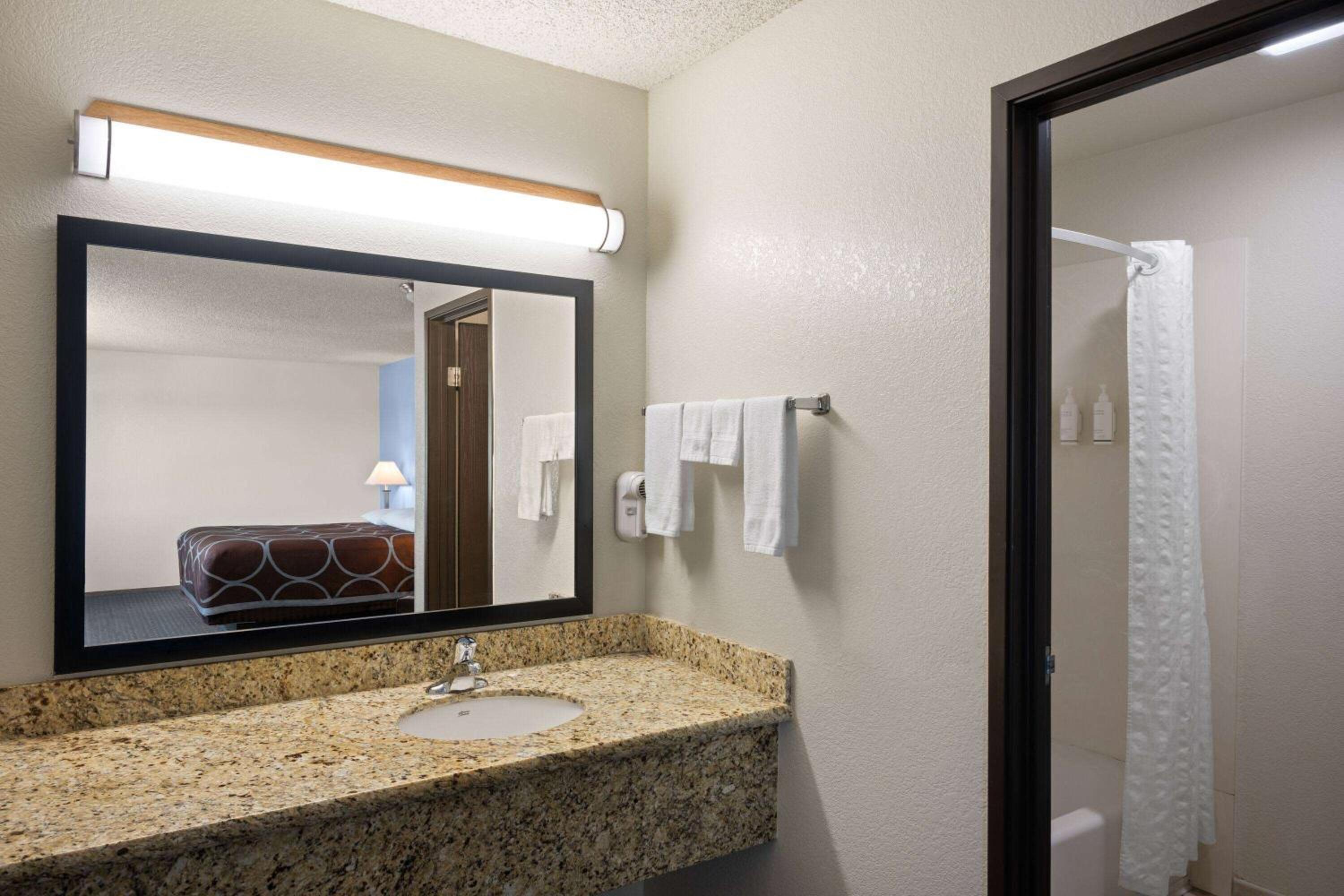 Super 8 by Wyndham Susanville, Photo 37