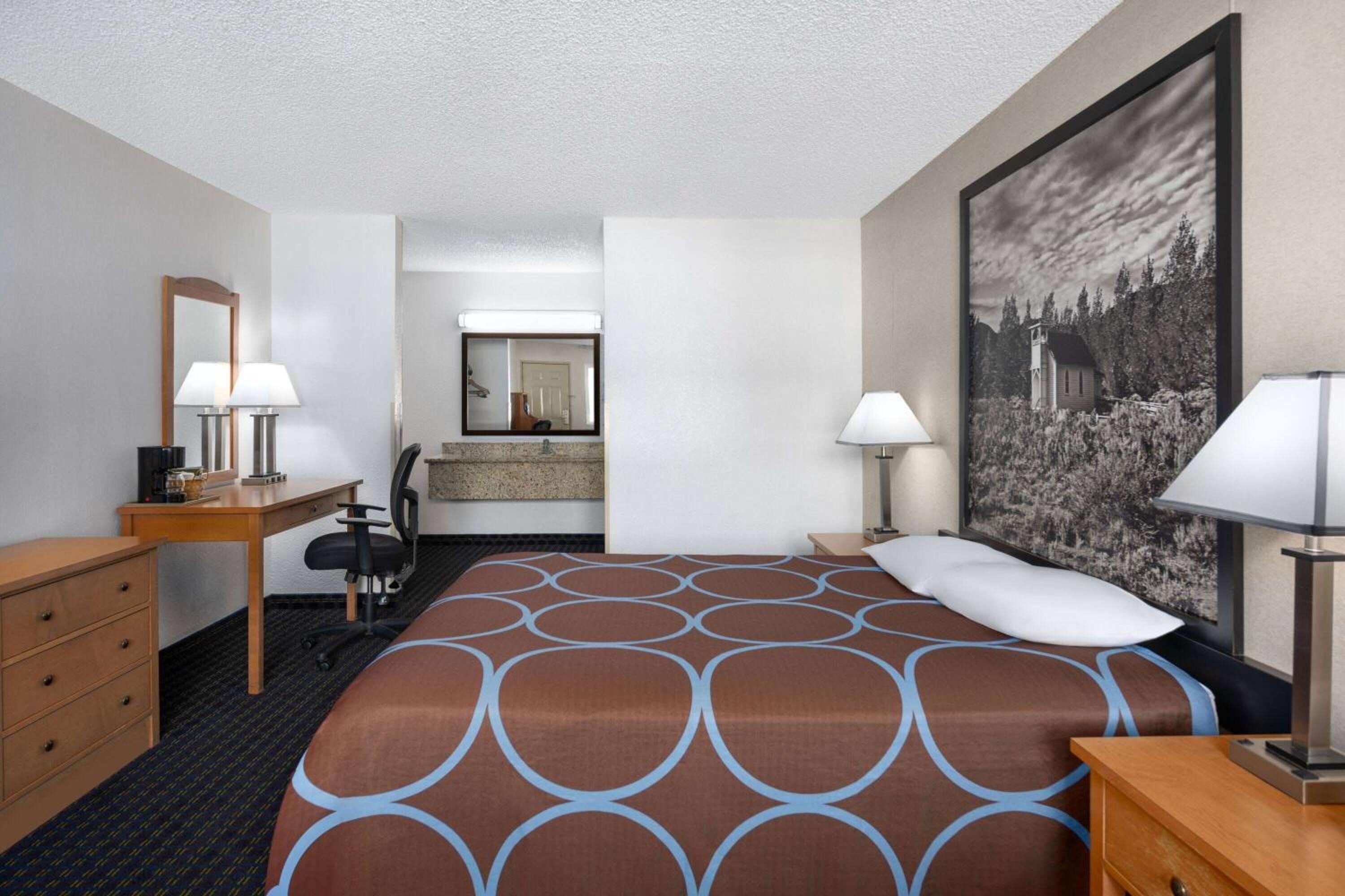 Super 8 by Wyndham Susanville, Photo 39