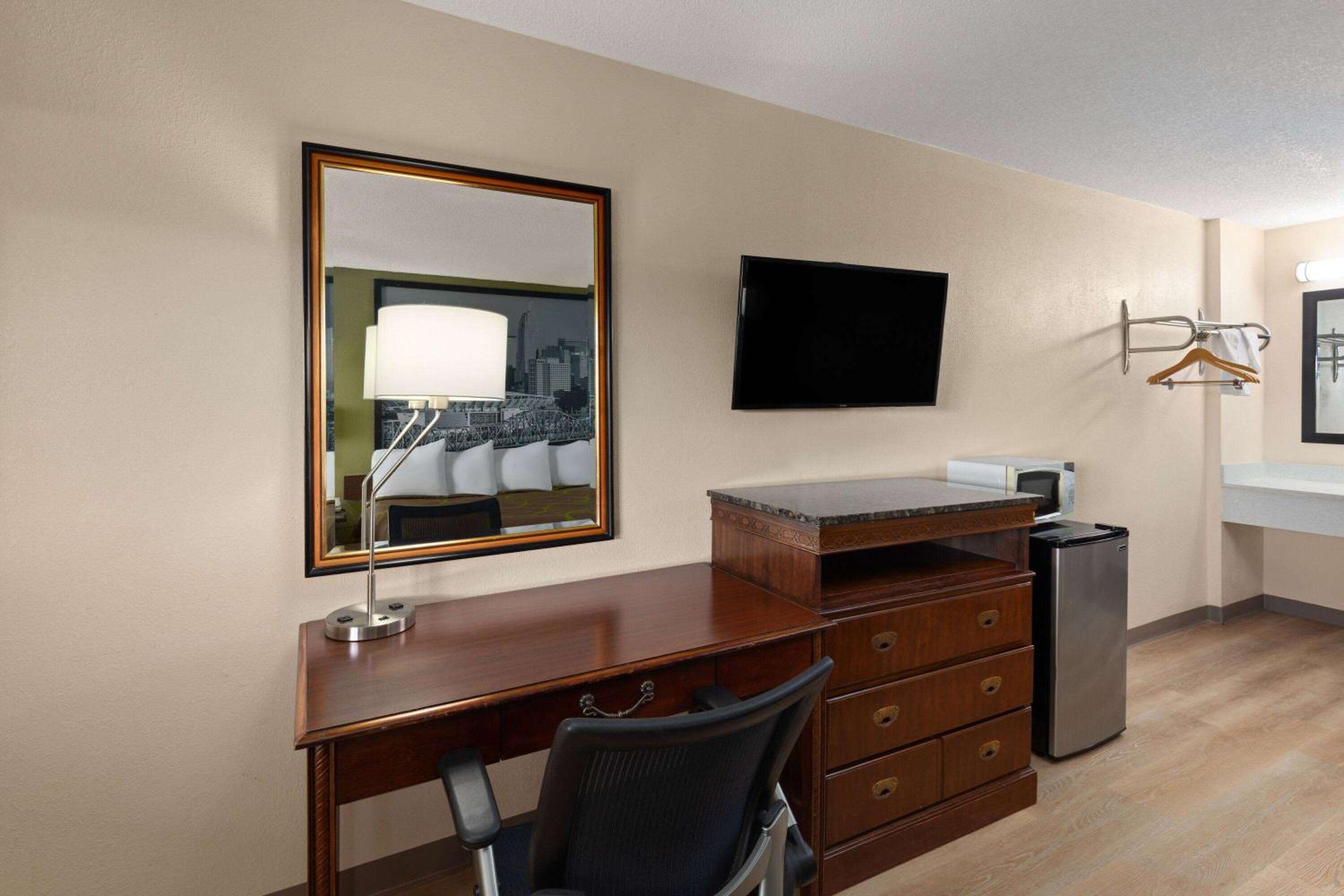 Super 8 by Wyndham Fort Mitchell Cincinnati Area - Property Image 10