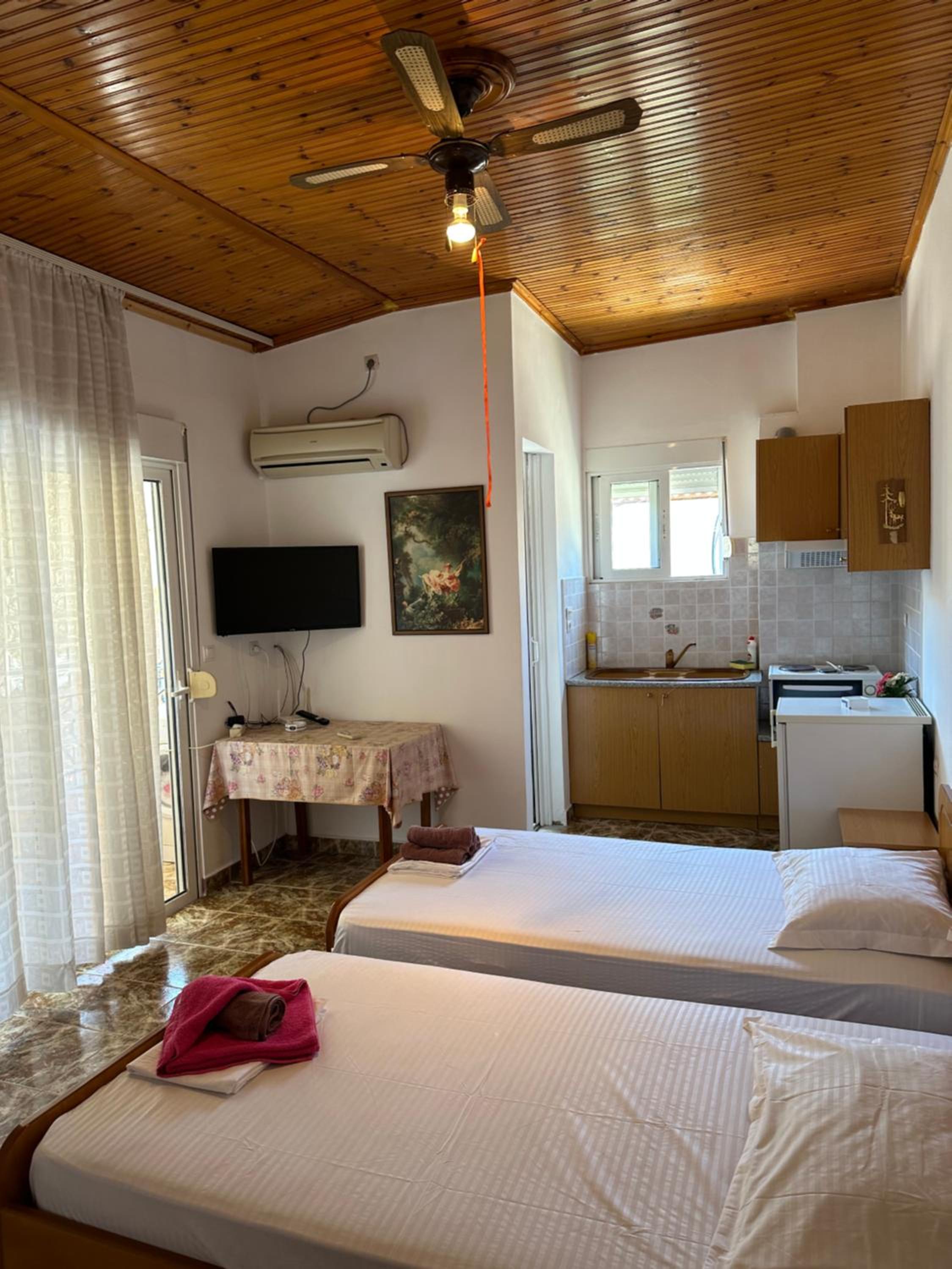 Jimmy Studio Apartment center Sarande