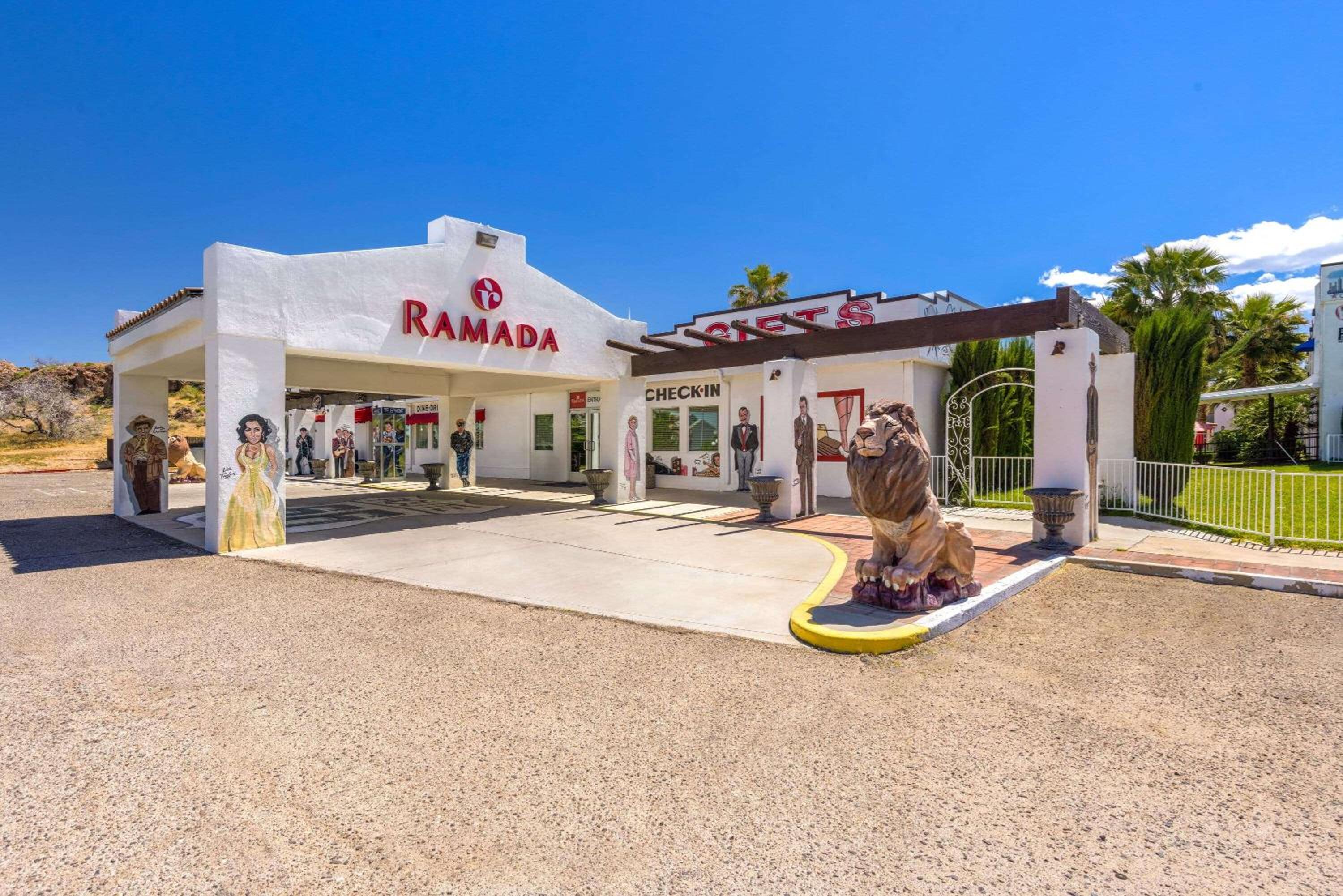 Kingman Vacations - Ramada by Wyndham Kingman - Property Image 2