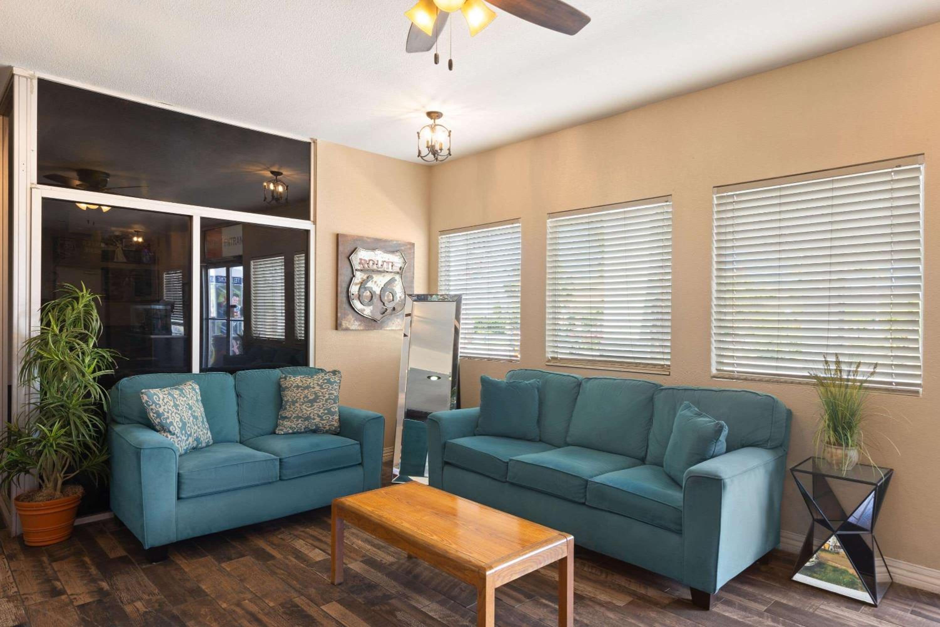 Kingman Vacations - Ramada by Wyndham Kingman - Property Image 5