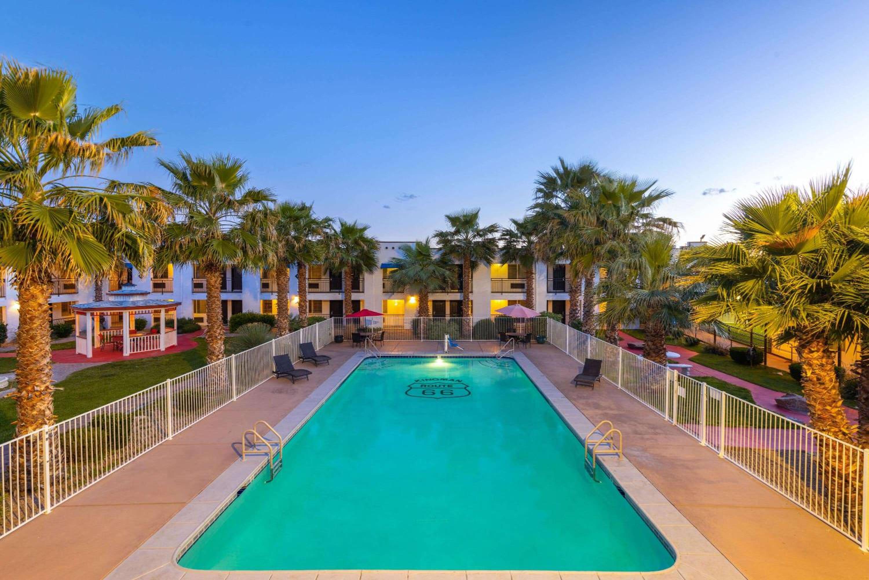 Kingman Vacations - Ramada by Wyndham Kingman - Property Image 8