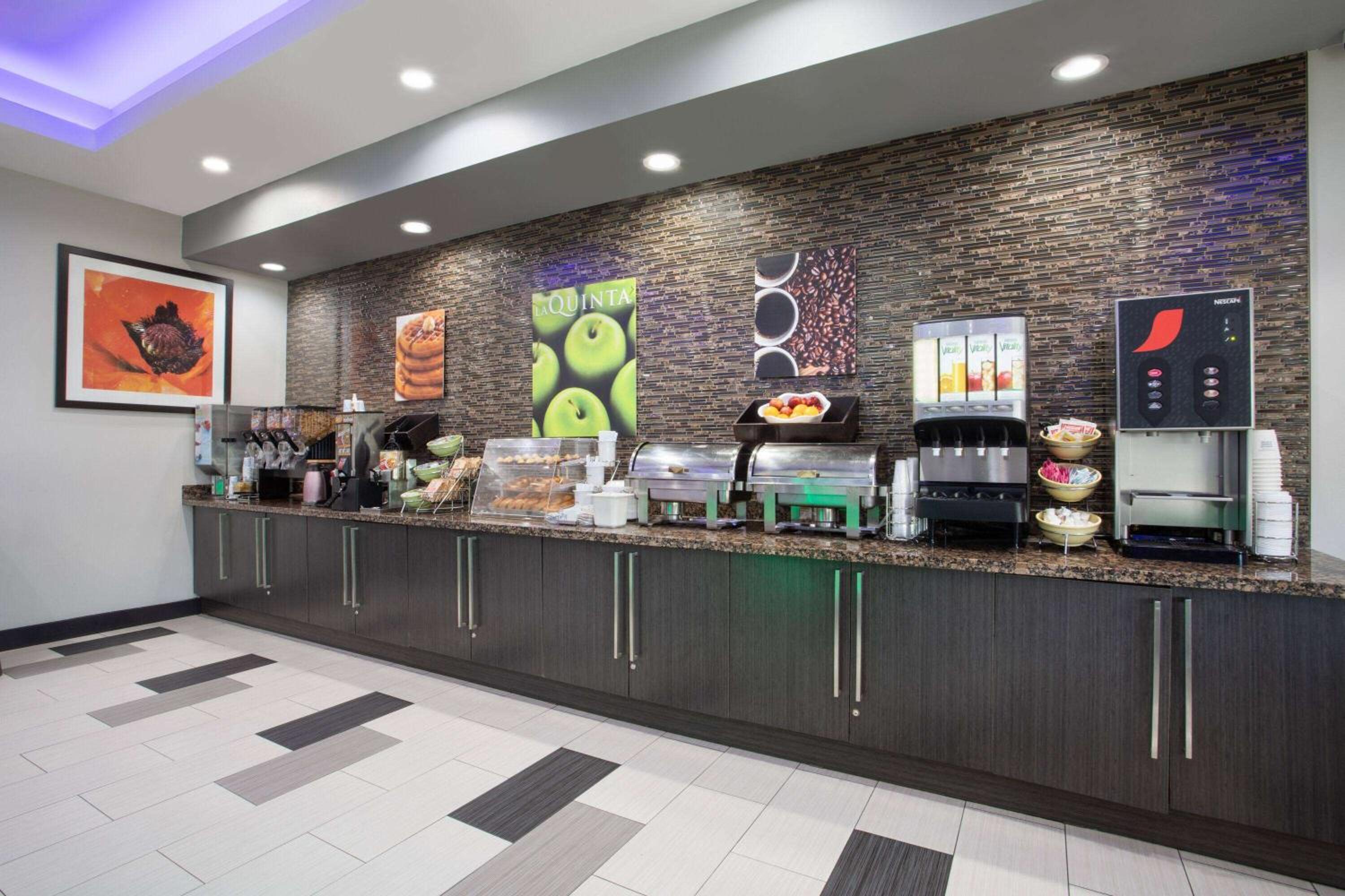 Muskogee Vacations - La Quinta by Wyndham Muskogee - Property Image 3
