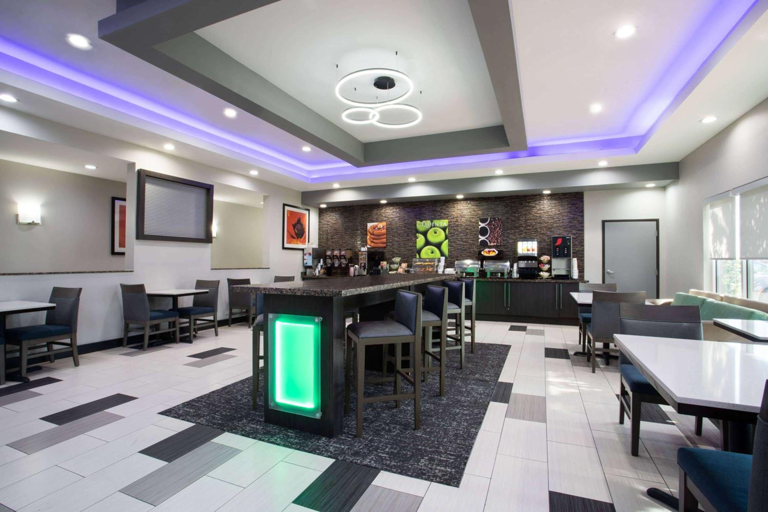 Muskogee Vacations - La Quinta by Wyndham Muskogee - Property Image 4