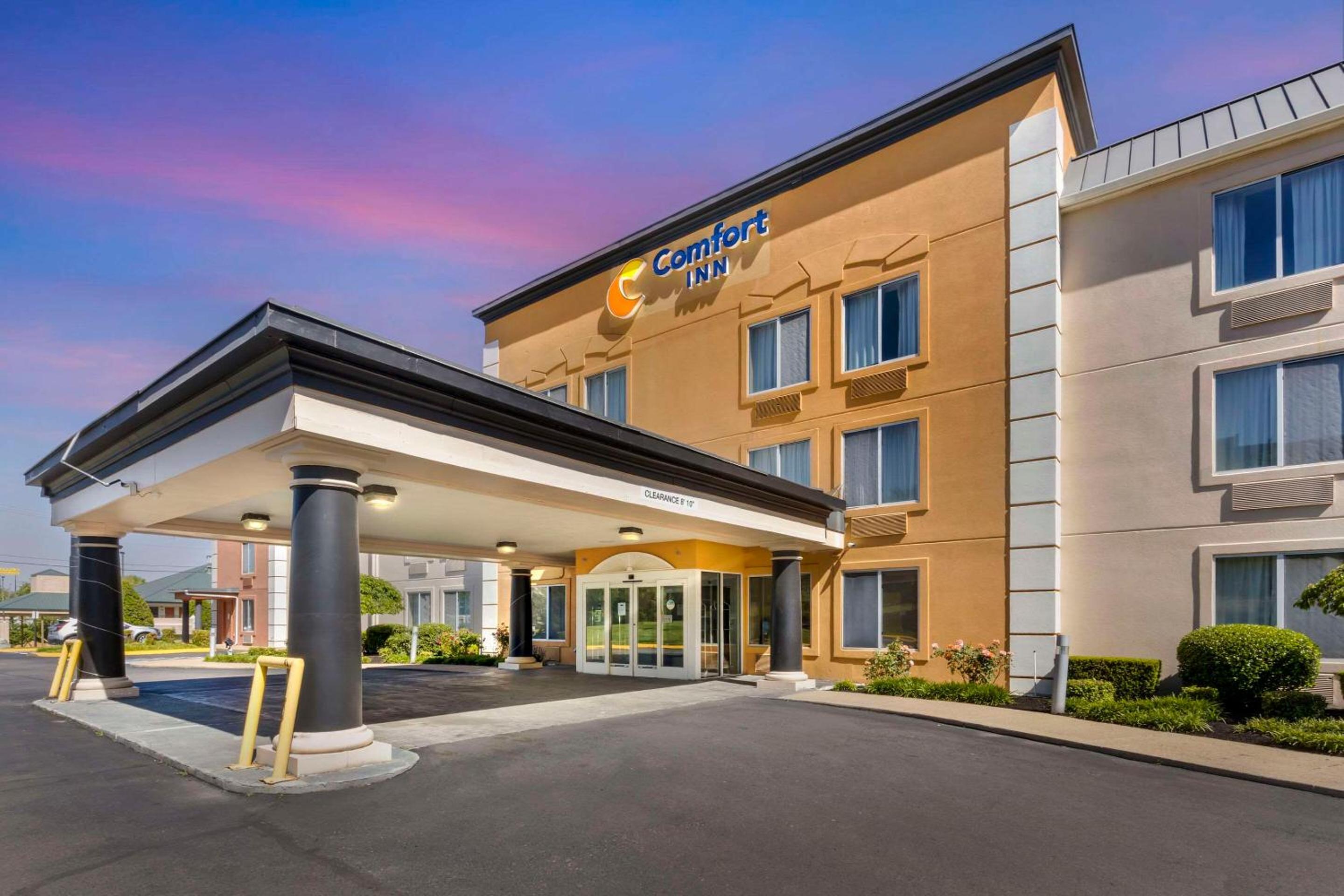Comfort Inn Dickson view 4