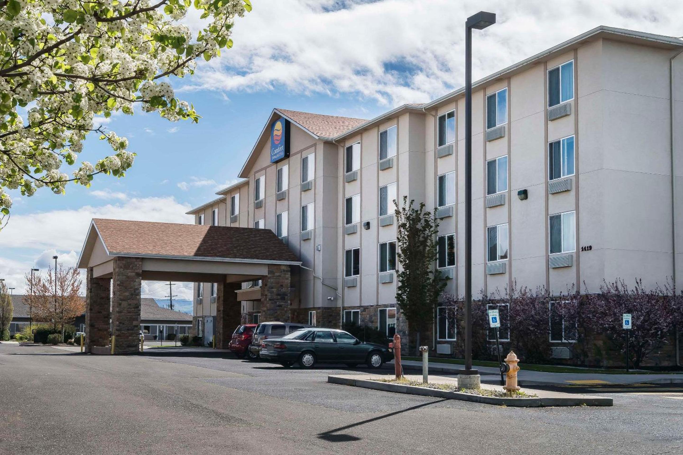 Walla Walla Vacations - Comfort Inn  Suites - Property Image 2