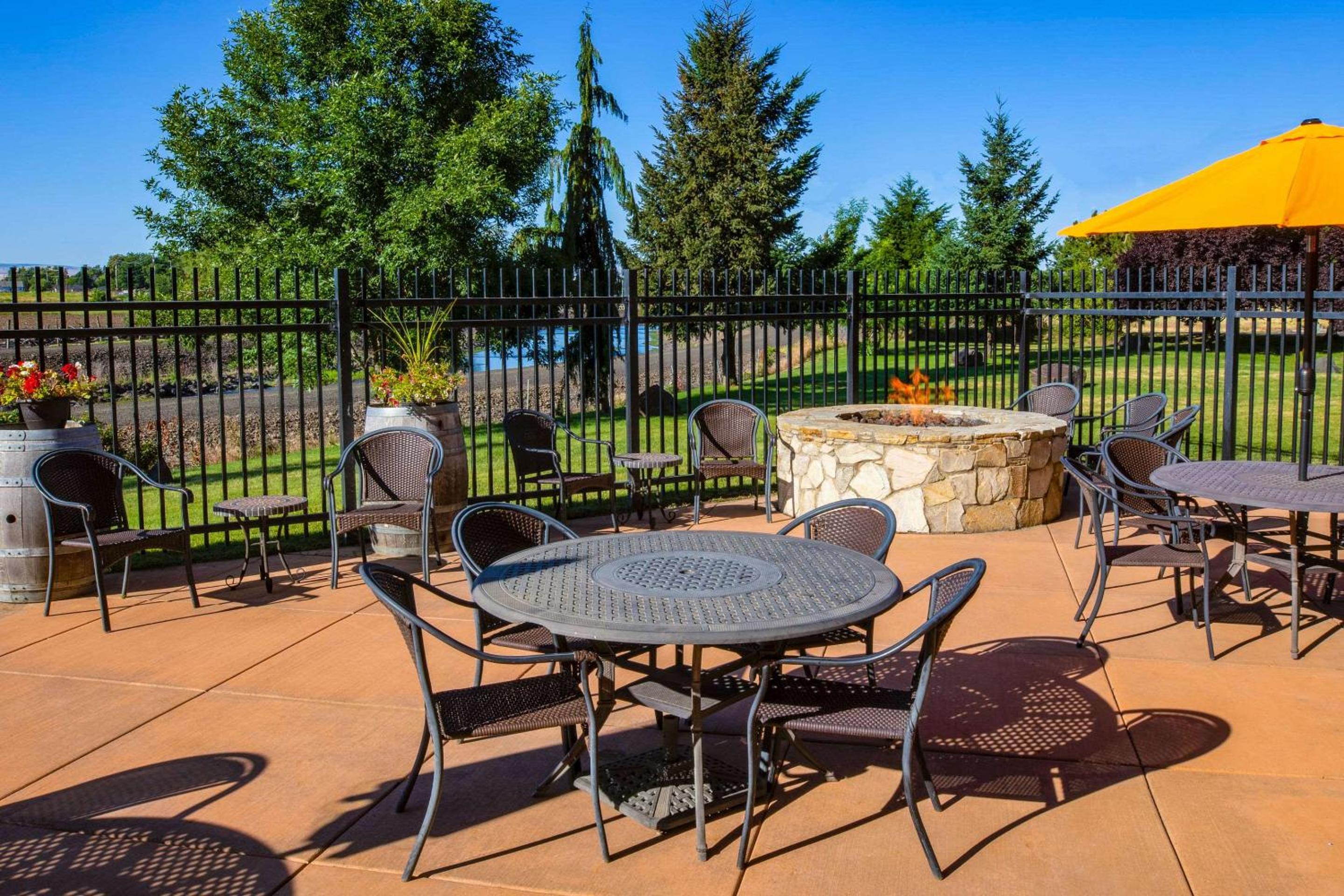 Walla Walla Vacations - Comfort Inn  Suites - Property Image 4