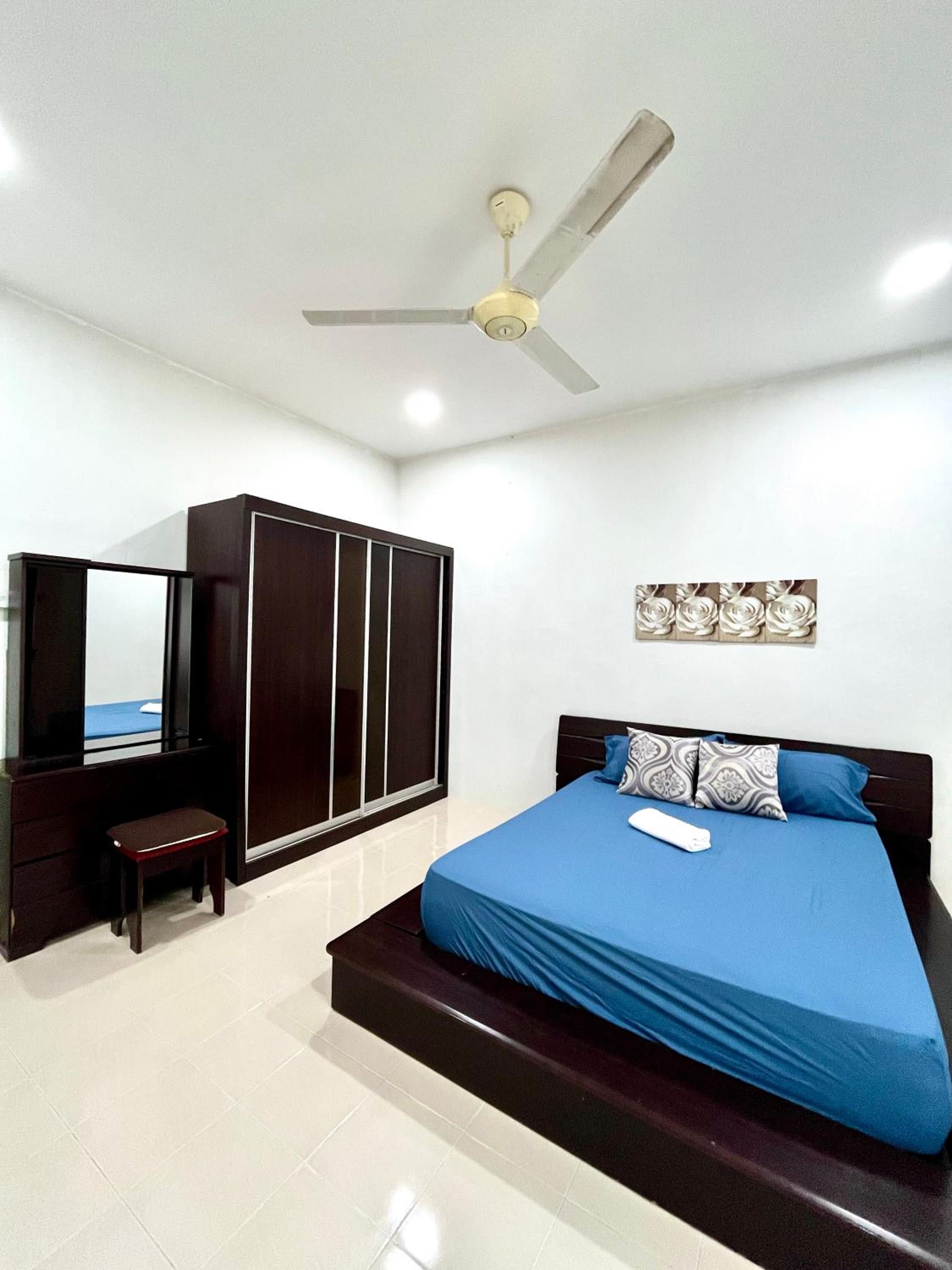 Beach Cottage Homestay Kemaman - Berado D Pampass photo 6