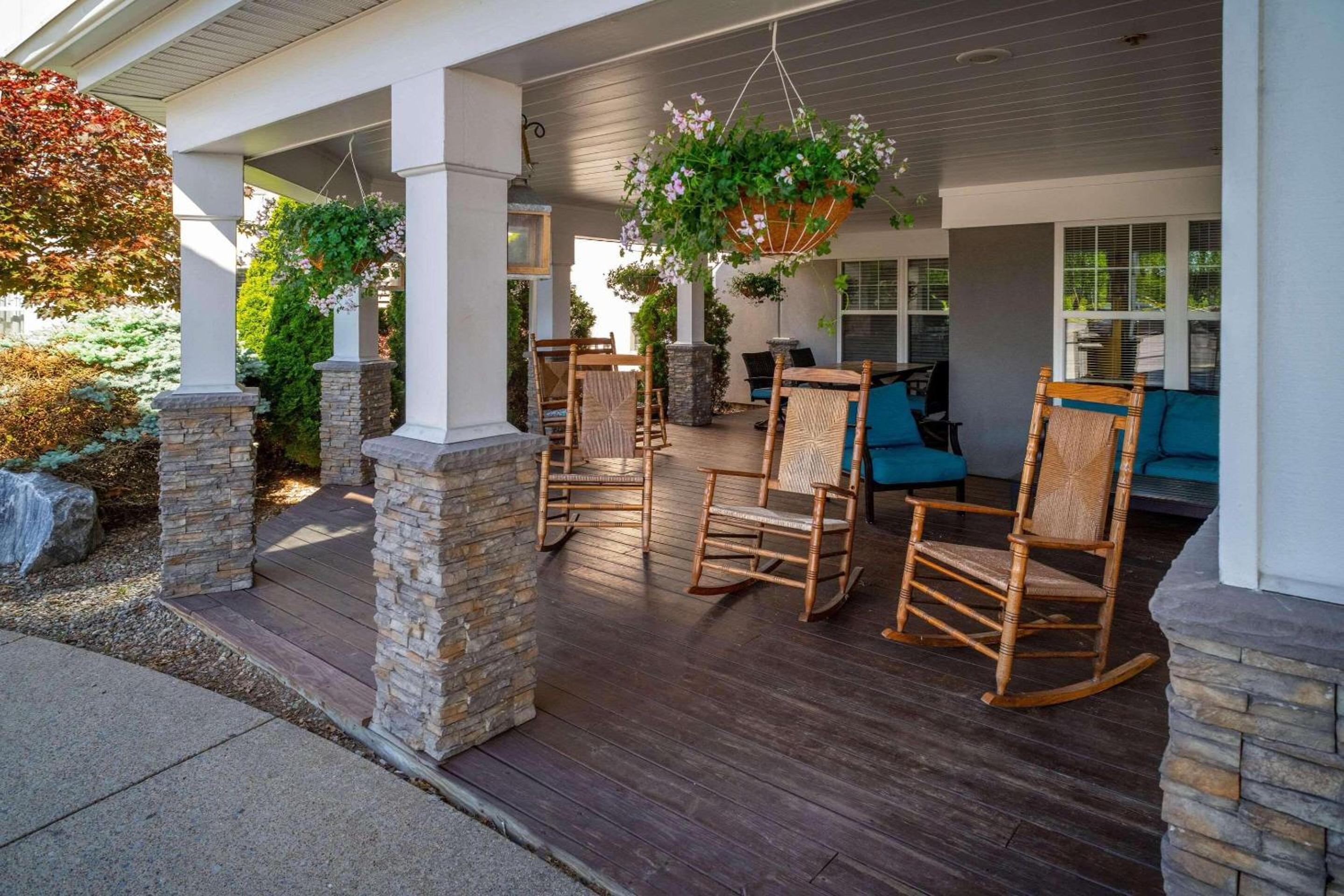 Beckley Vacations - Country Inn  Suites by Radisson, Beckley, WV - Property Image 52