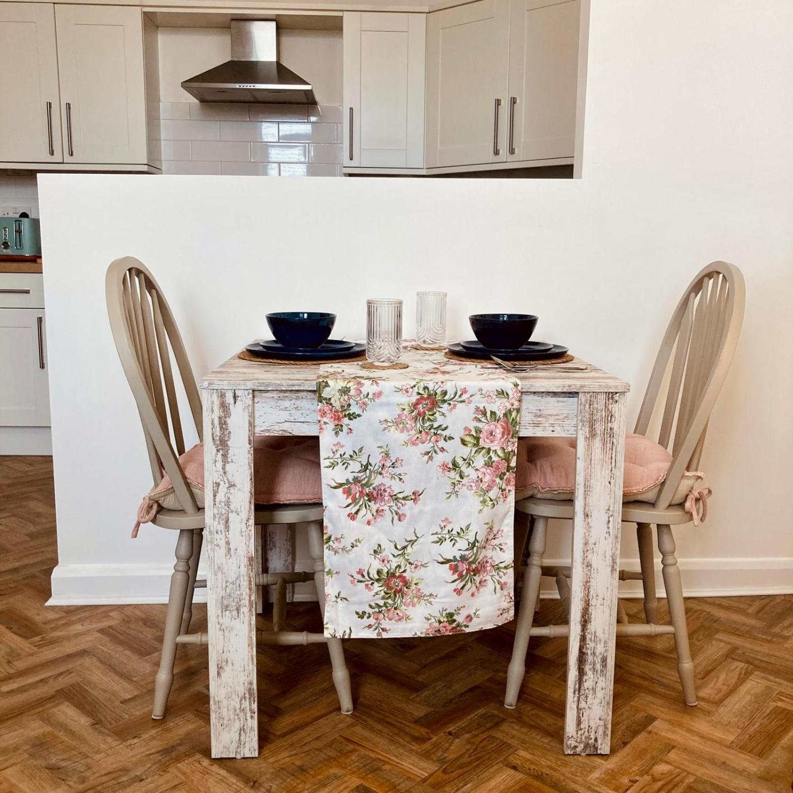 Spacious Apartment In Portsmouth With Parking view 5