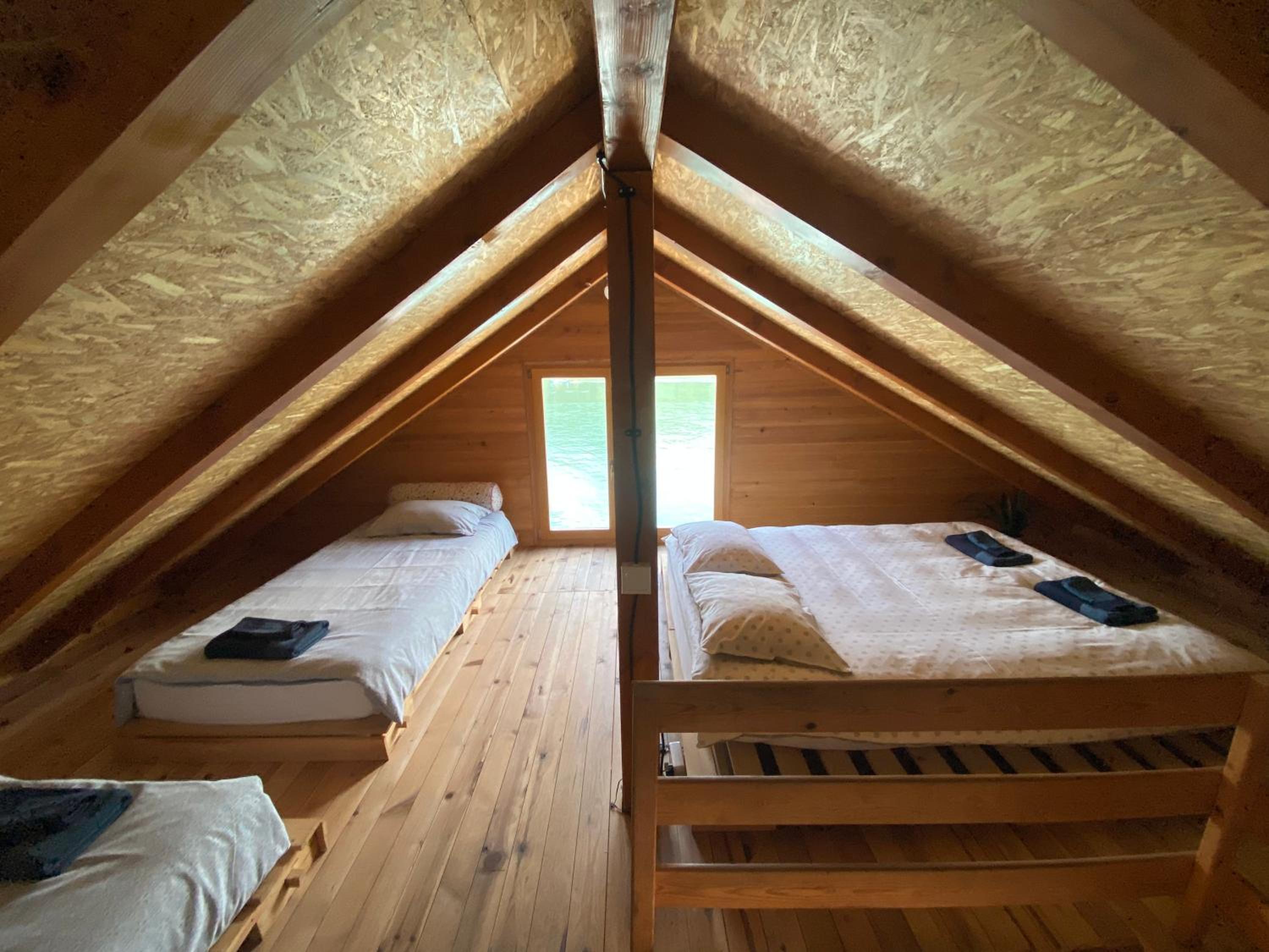 Viridian Three Boathouse Micah, PERUCAC LAKE view 3