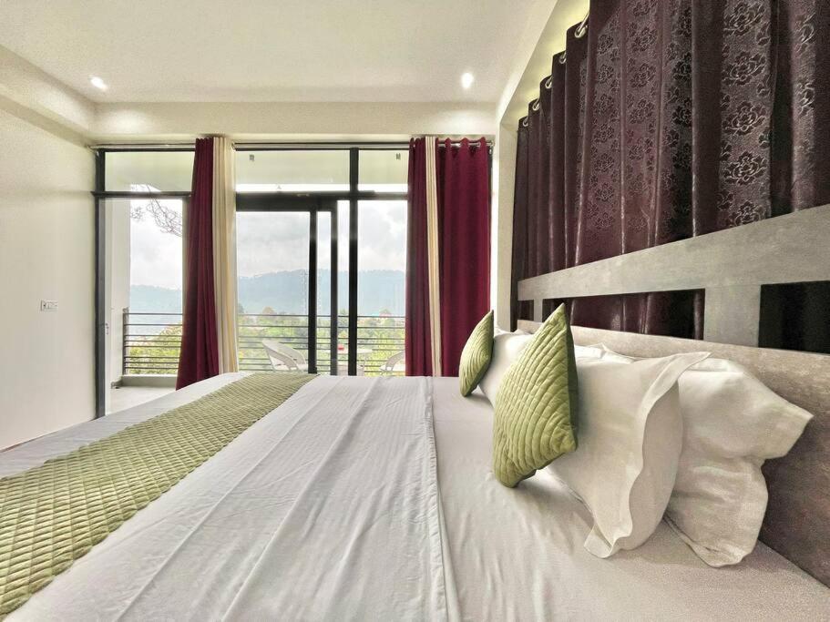 host jatin kasauli crest 7o1827o7o3 view 4